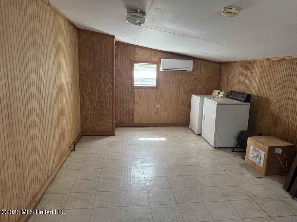 1077 Evergreen Road Property Photo 34
