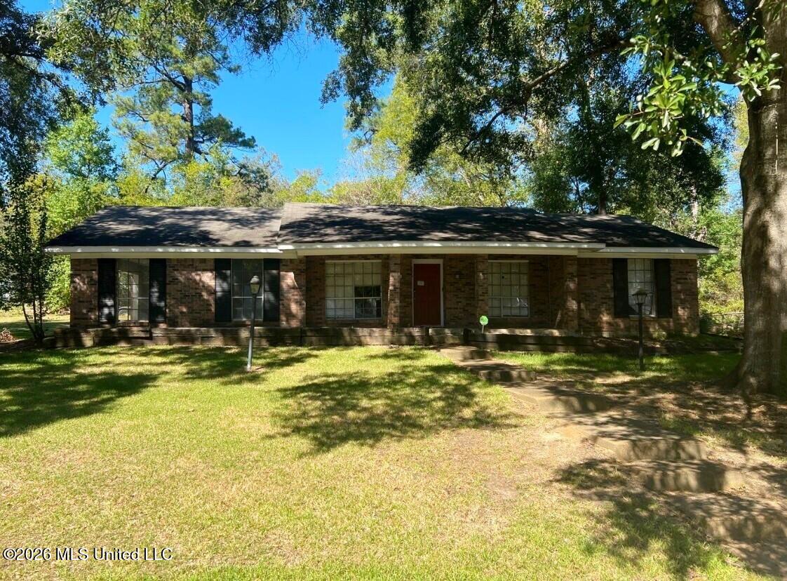 946 N Valley Falls Road Property Photo 1