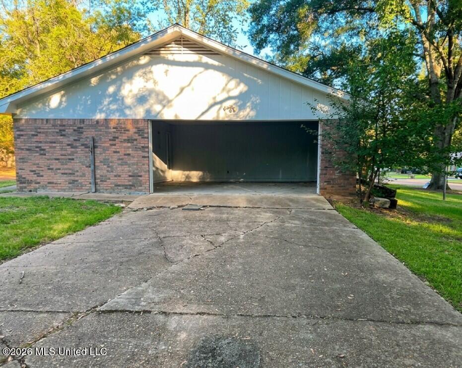 946 N Valley Falls Road Property Photo 10