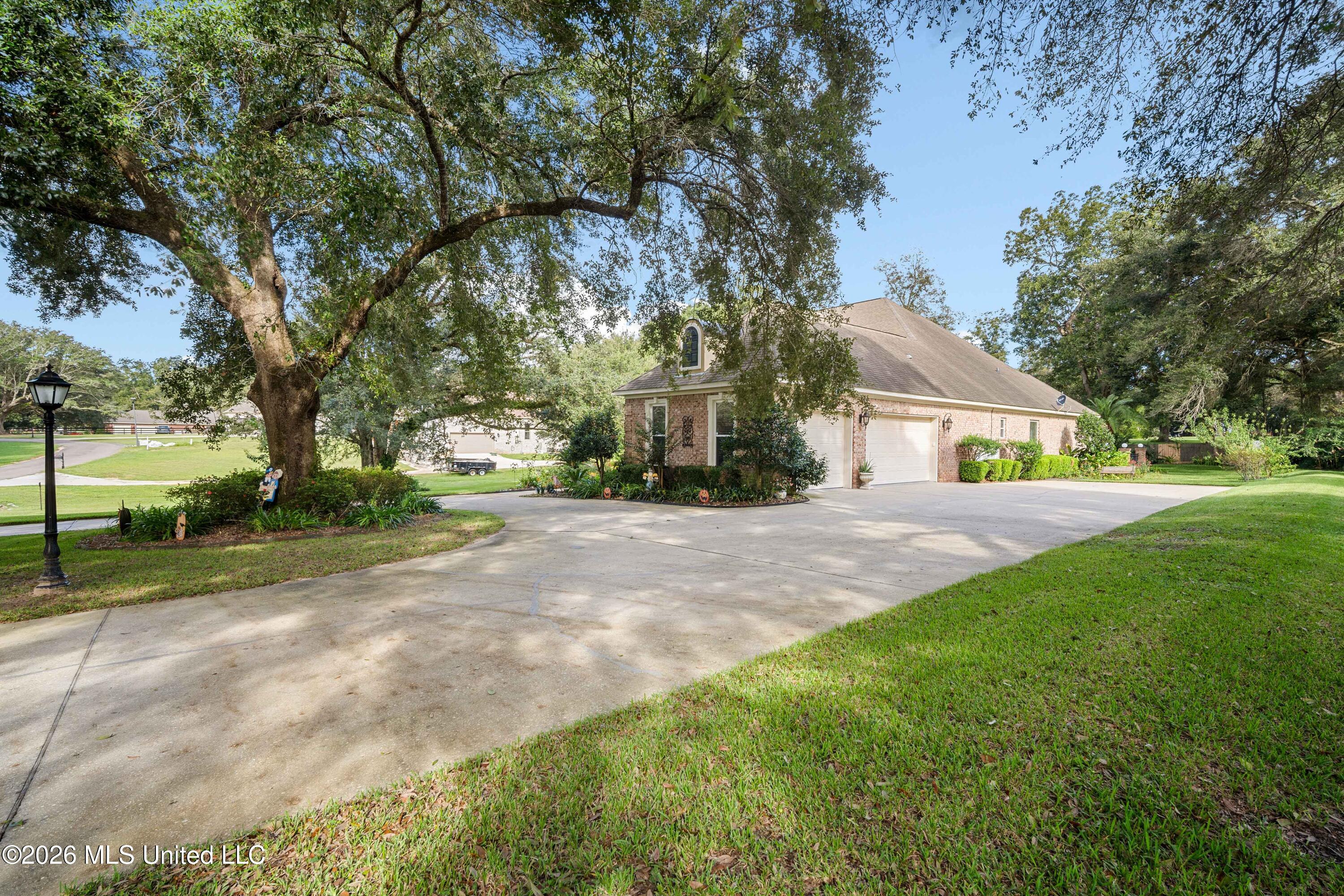 12550 Bell Creek Drive Property Photo 5