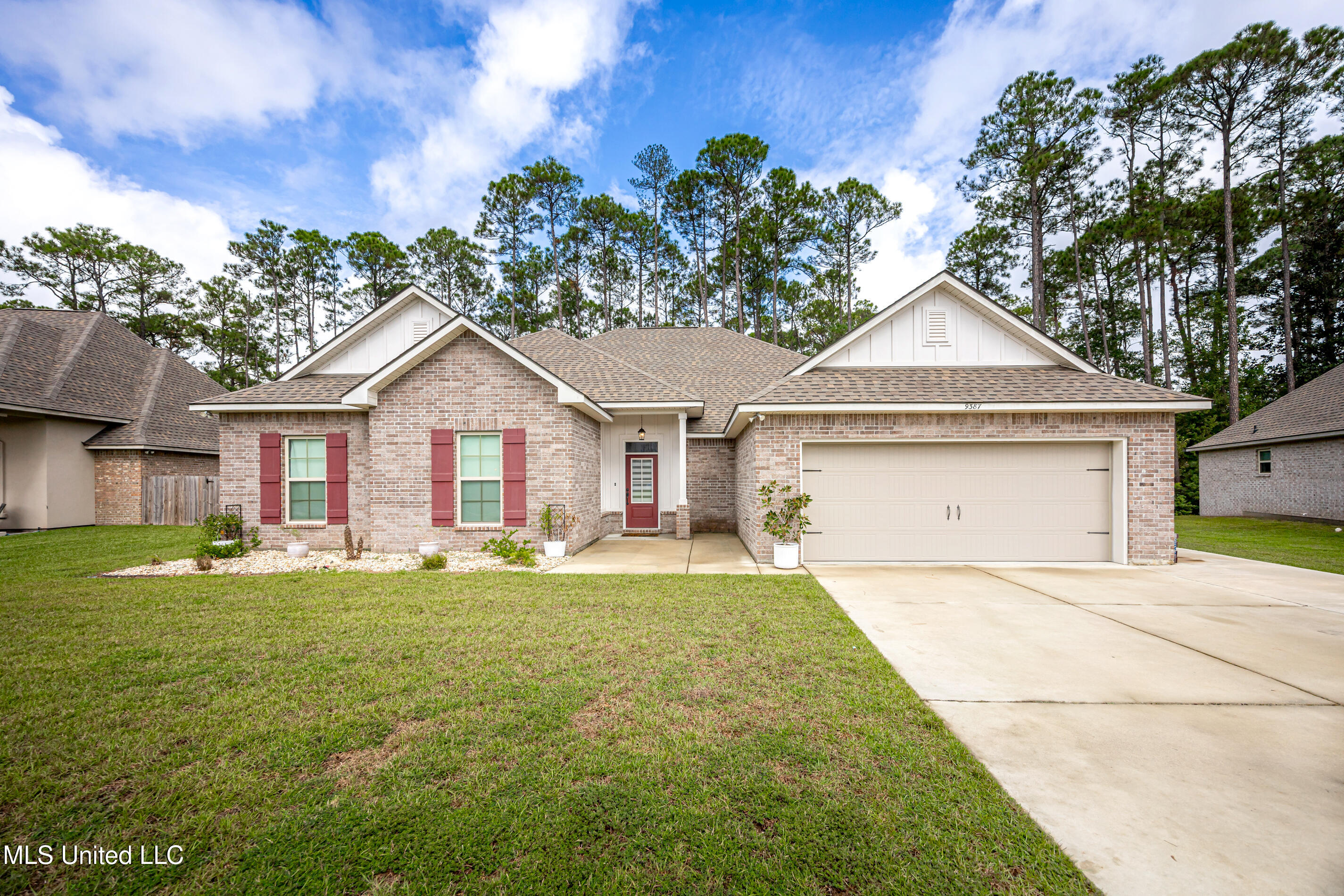 9387 Taylor Place Property Photo 3