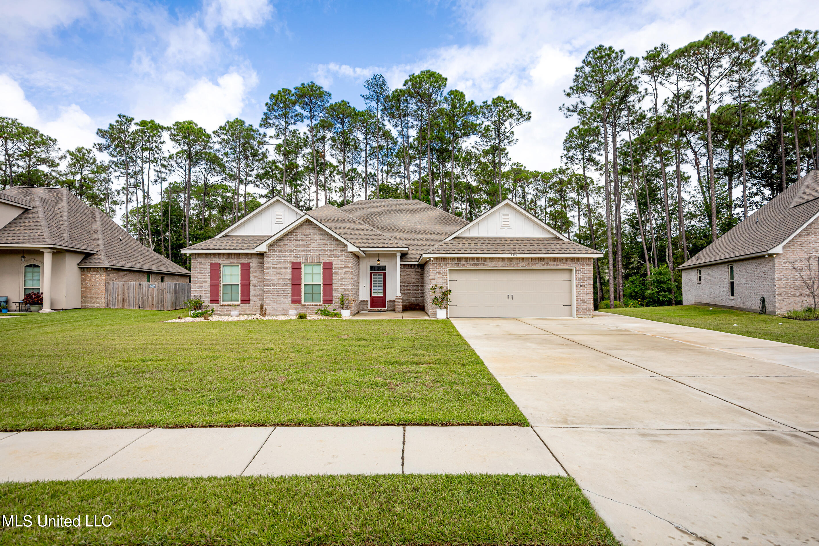 9387 Taylor Place Property Photo 6