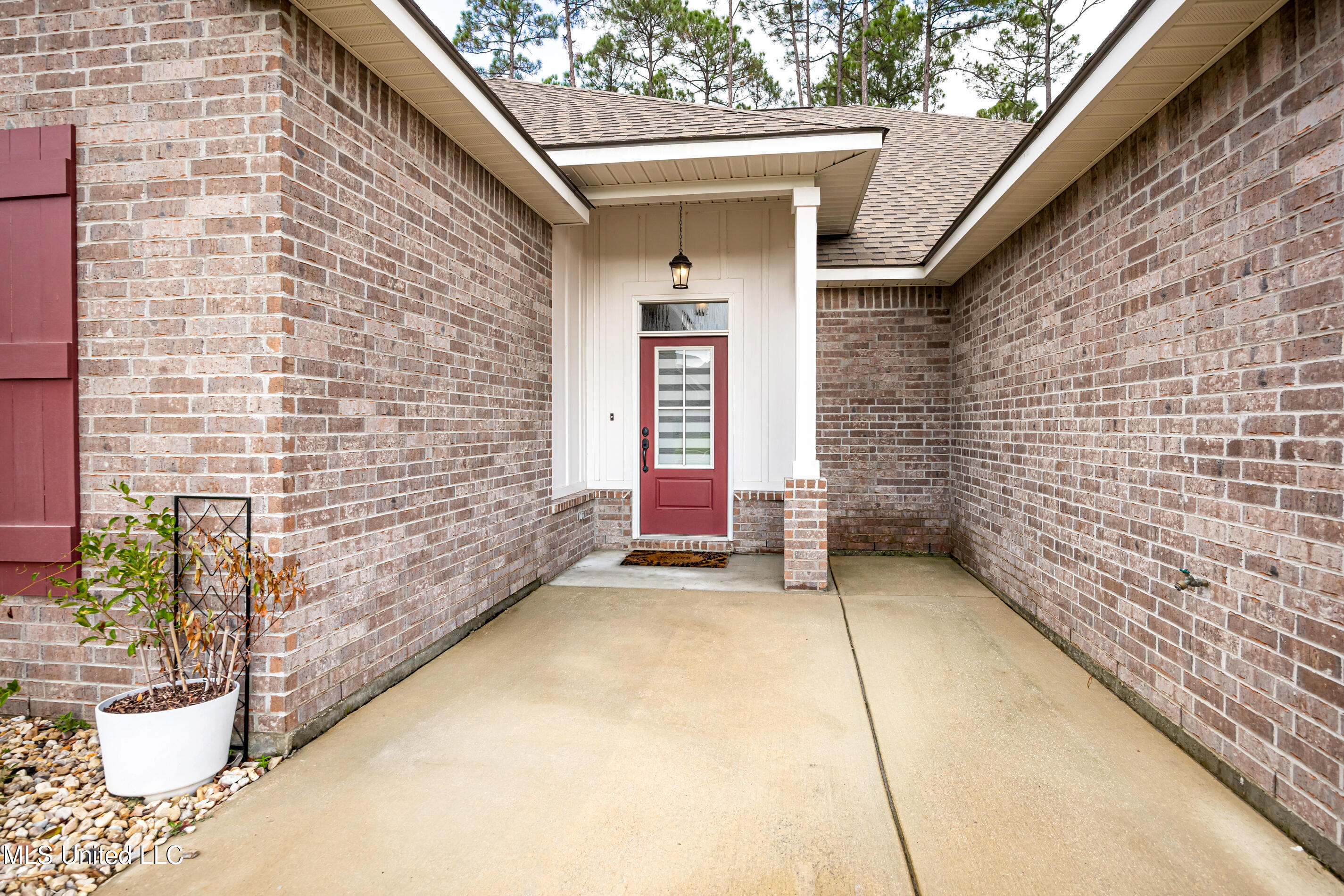 9387 Taylor Place Property Photo 8