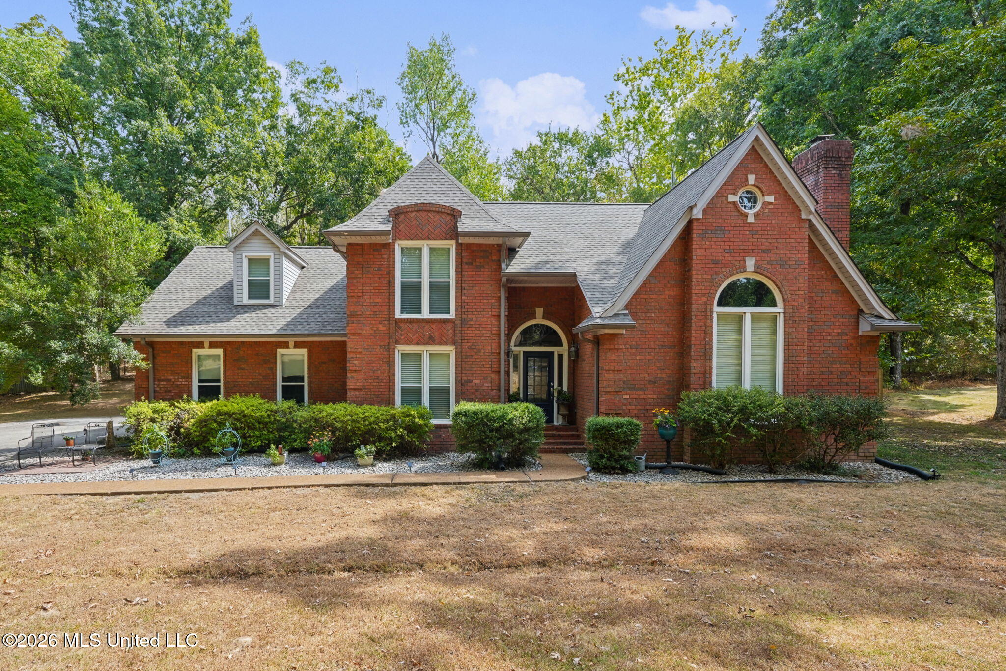 6716 Hunters Glen Property Photo 1
