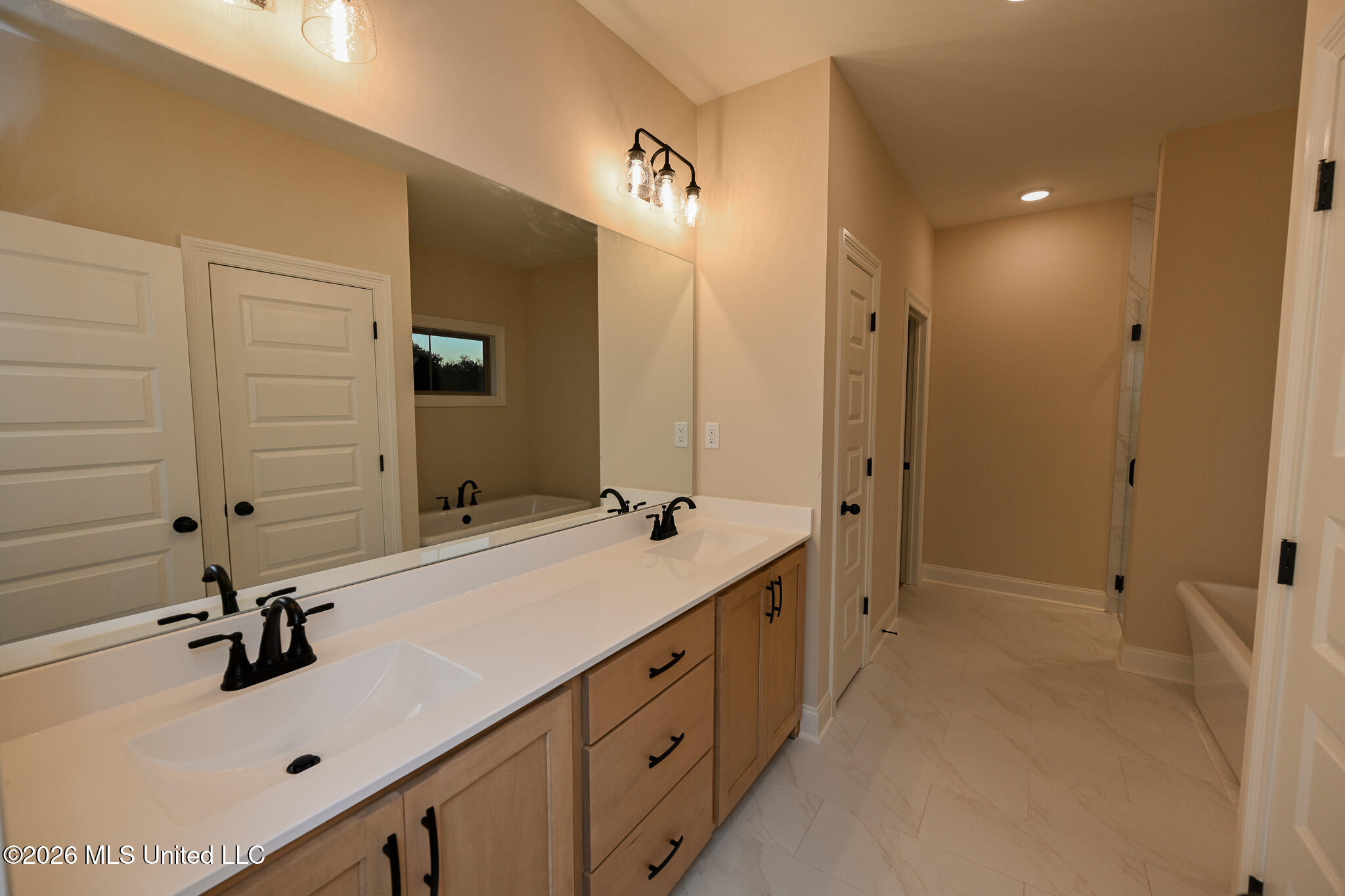 2960 Molly Cove Property Photo 18