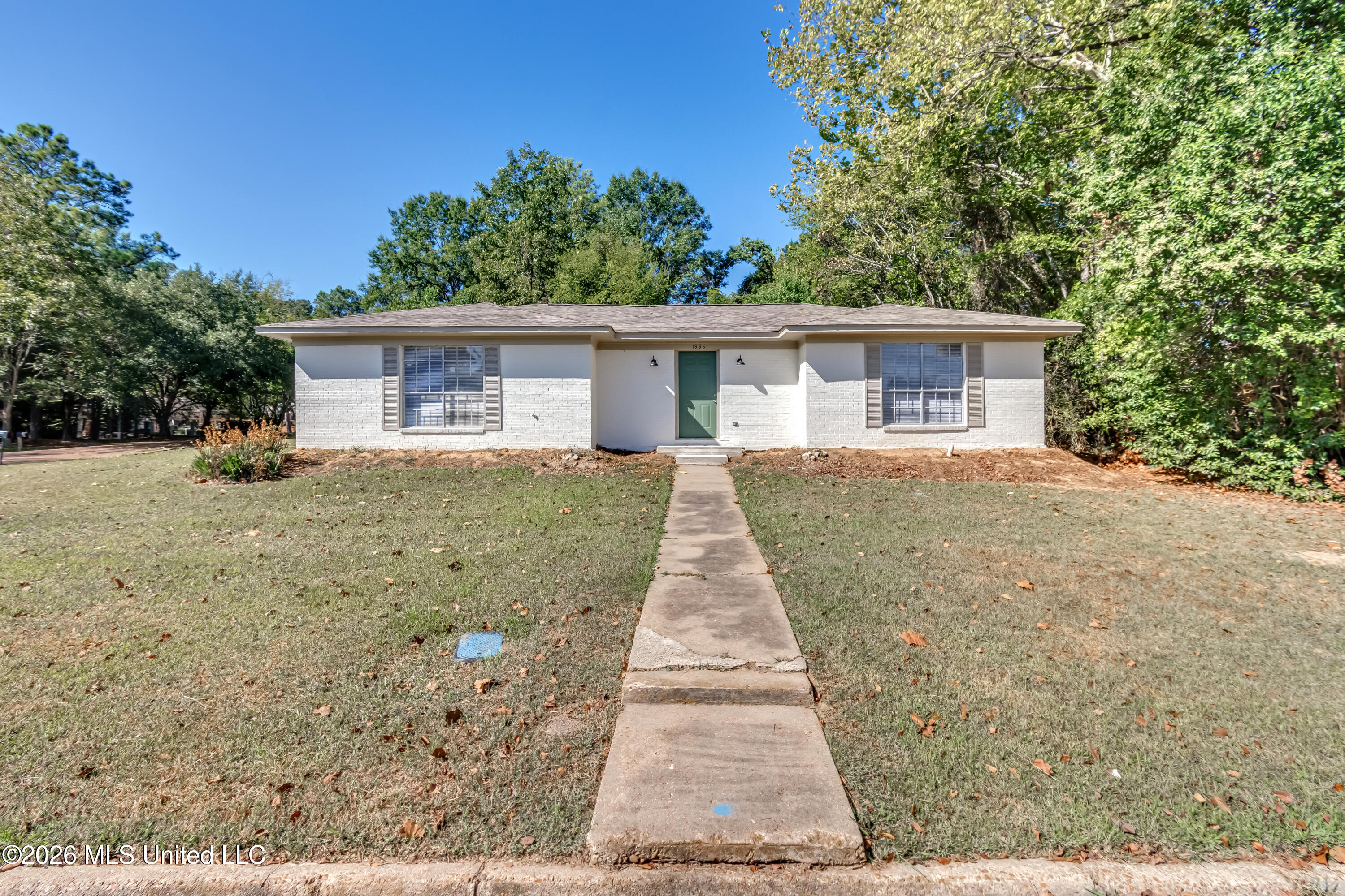 1995 Scanlon Drive Property Photo 1