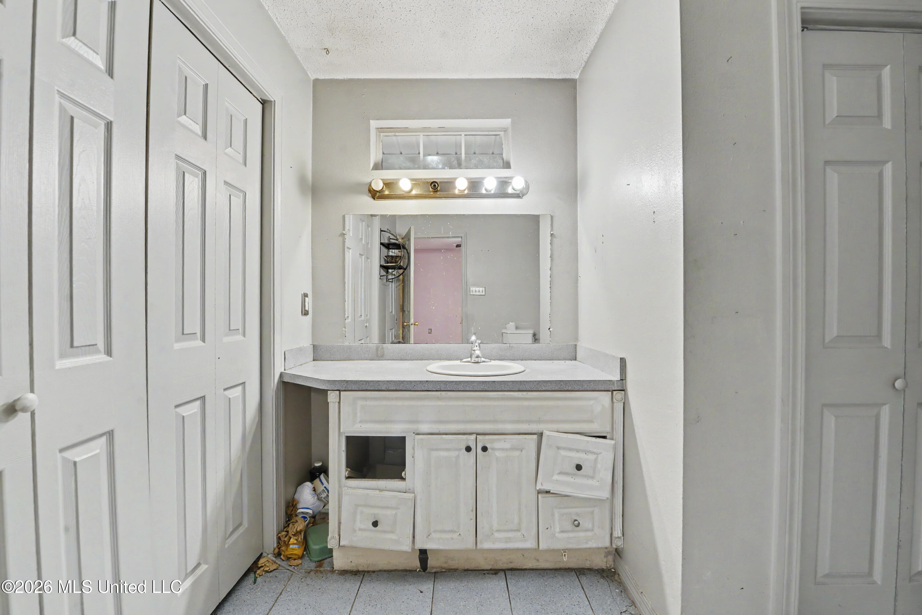 717 24th Street Property Photo 18