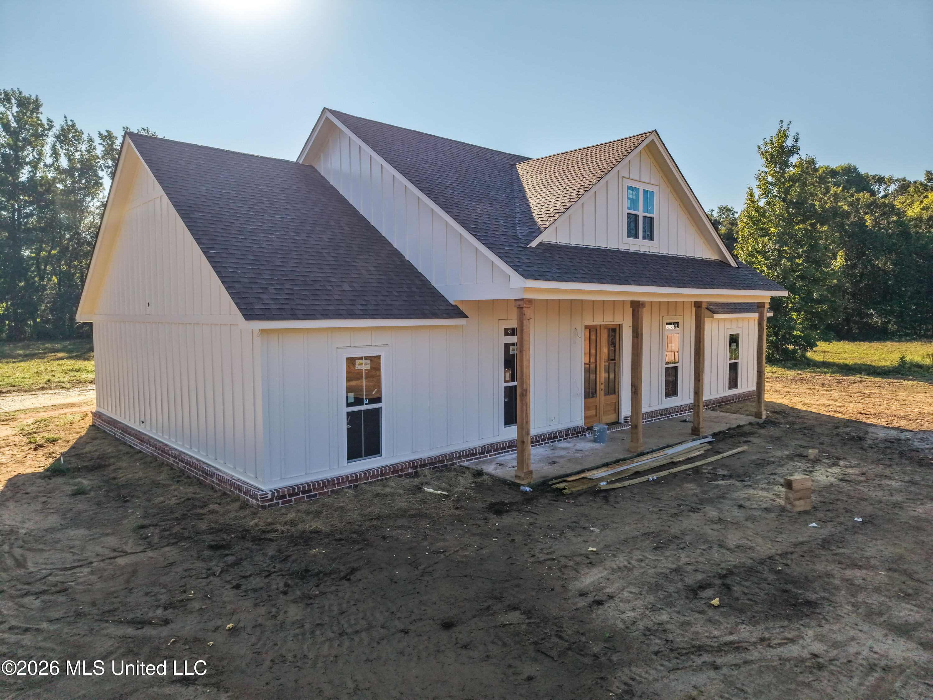 693 Katherine Trail Property Photo 5