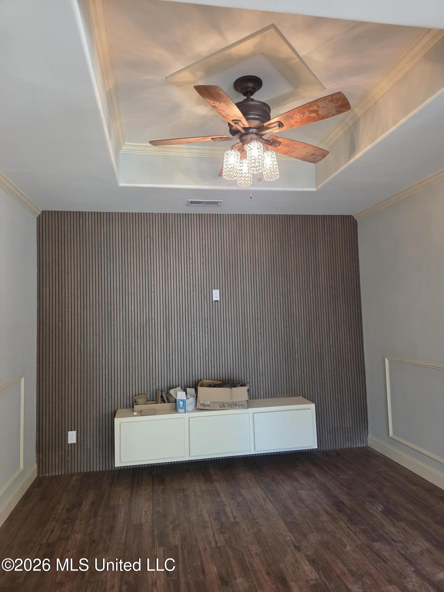 415 S Fenwick Road Property Photo 2