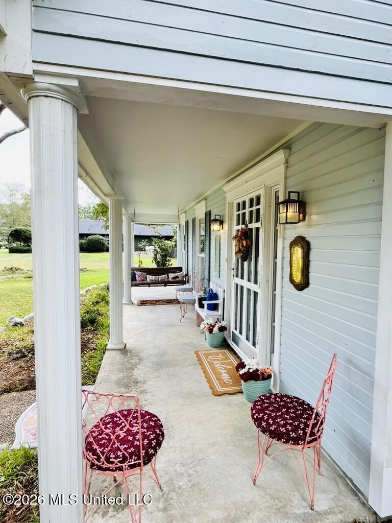 5103 Meadow Oaks Park Drive Property Photo 3