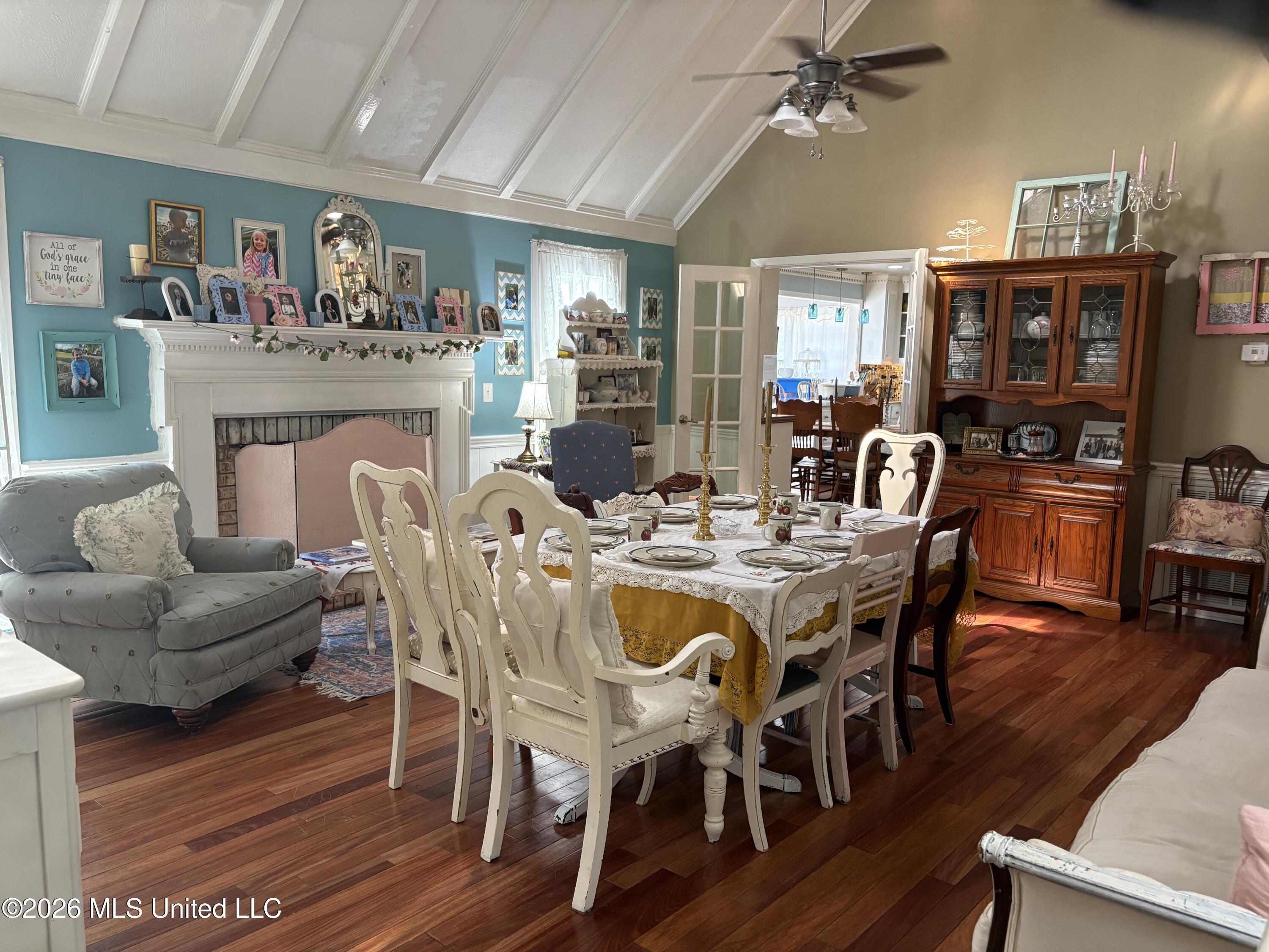 5103 Meadow Oaks Park Drive Property Photo 12