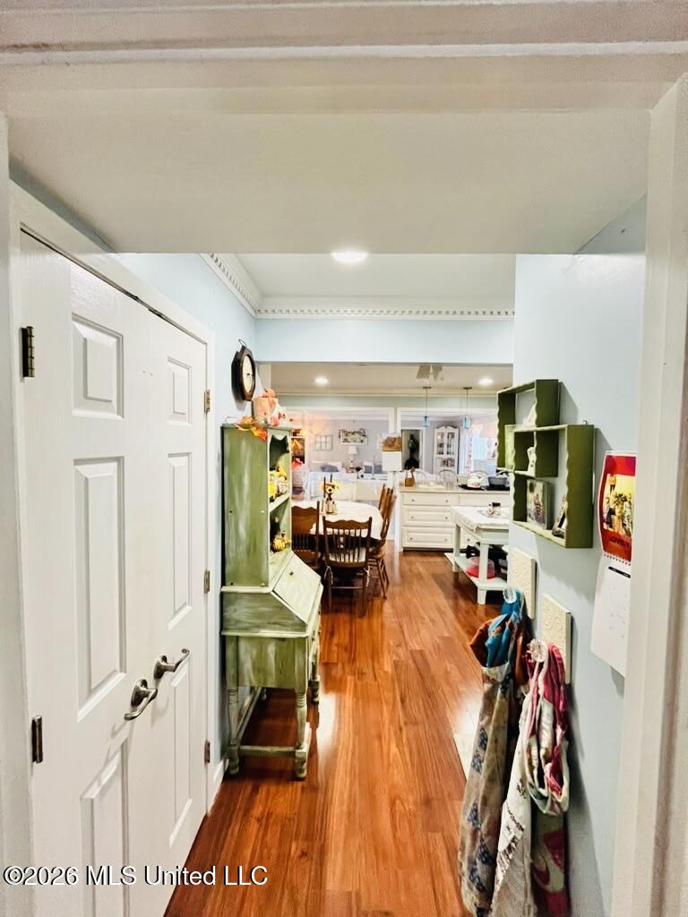 5103 Meadow Oaks Park Drive Property Photo 13