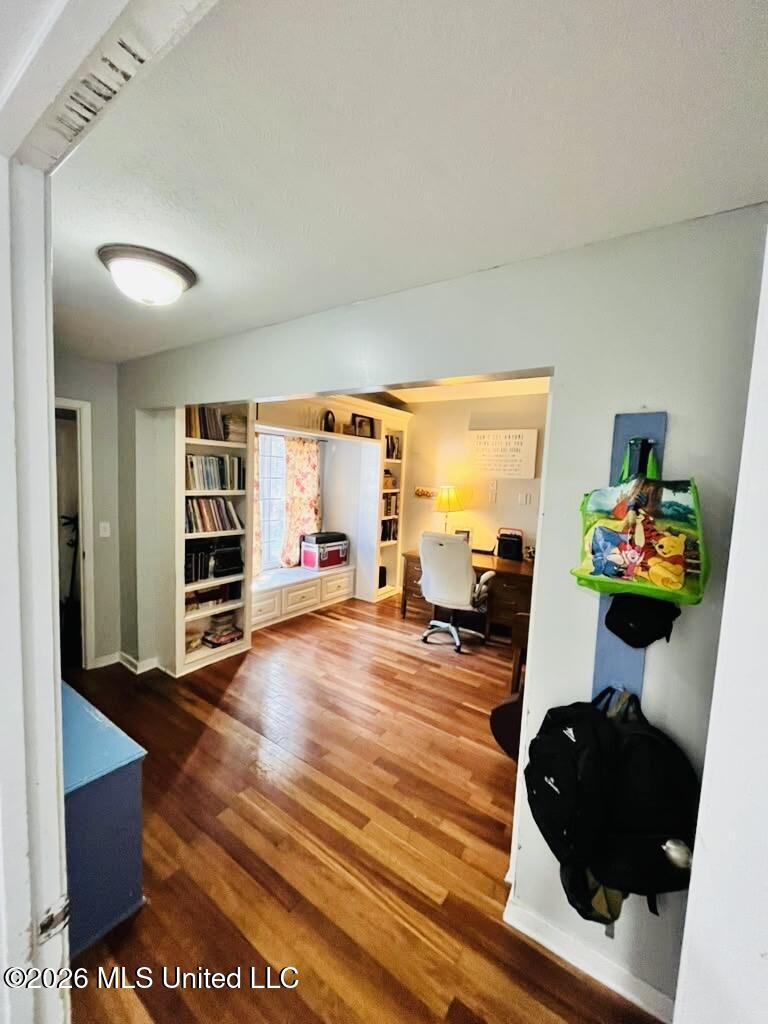 5103 Meadow Oaks Park Drive Property Photo 20