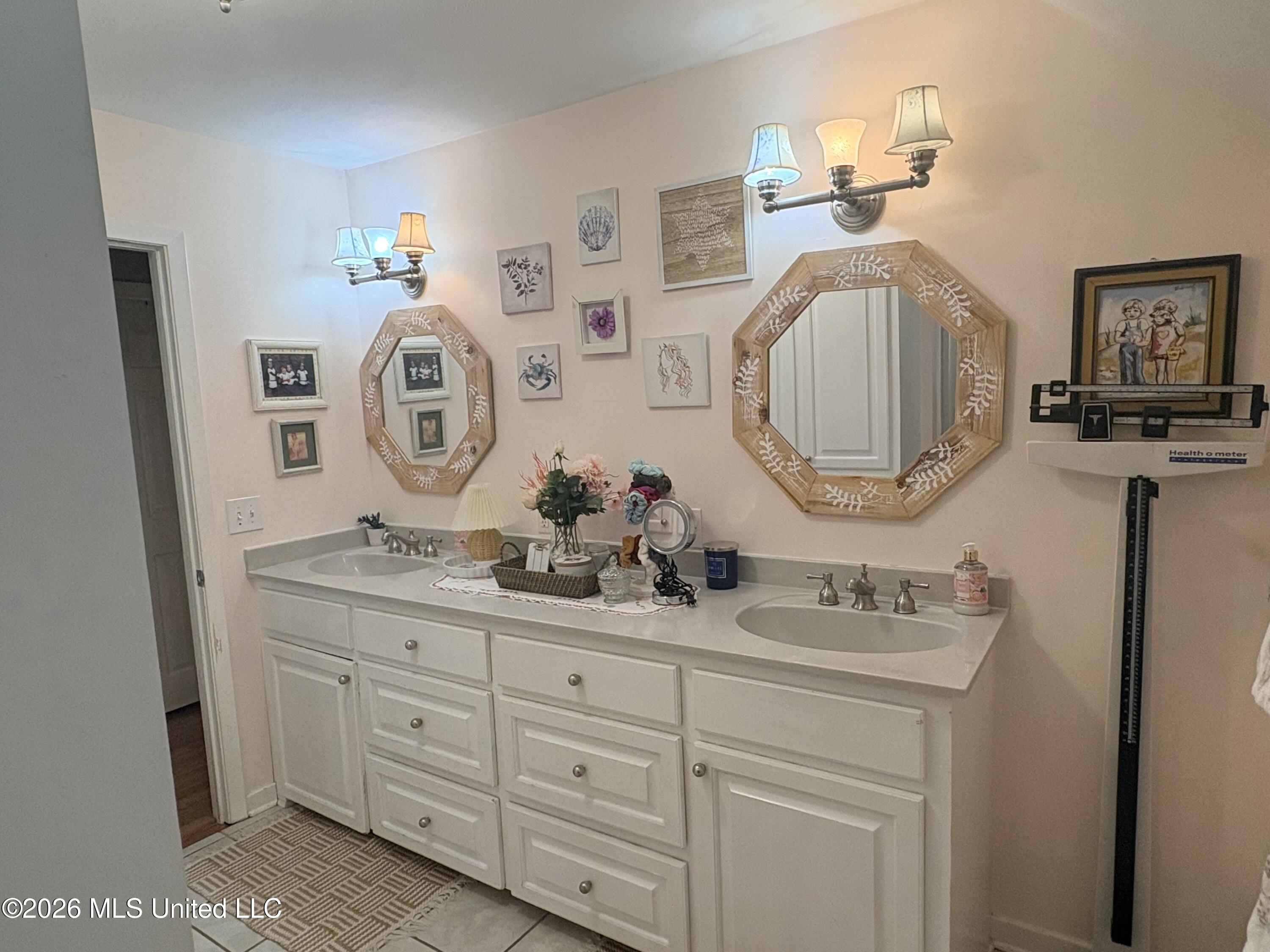 5103 Meadow Oaks Park Drive Property Photo 28