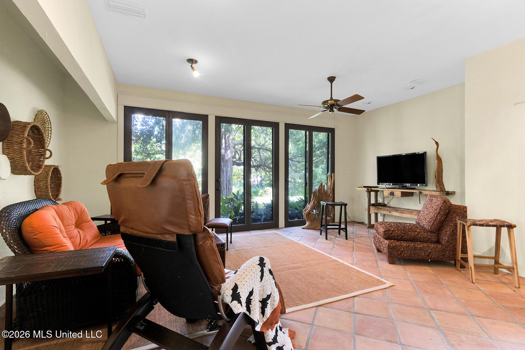 414 General Pershing Avenue Property Photo 23