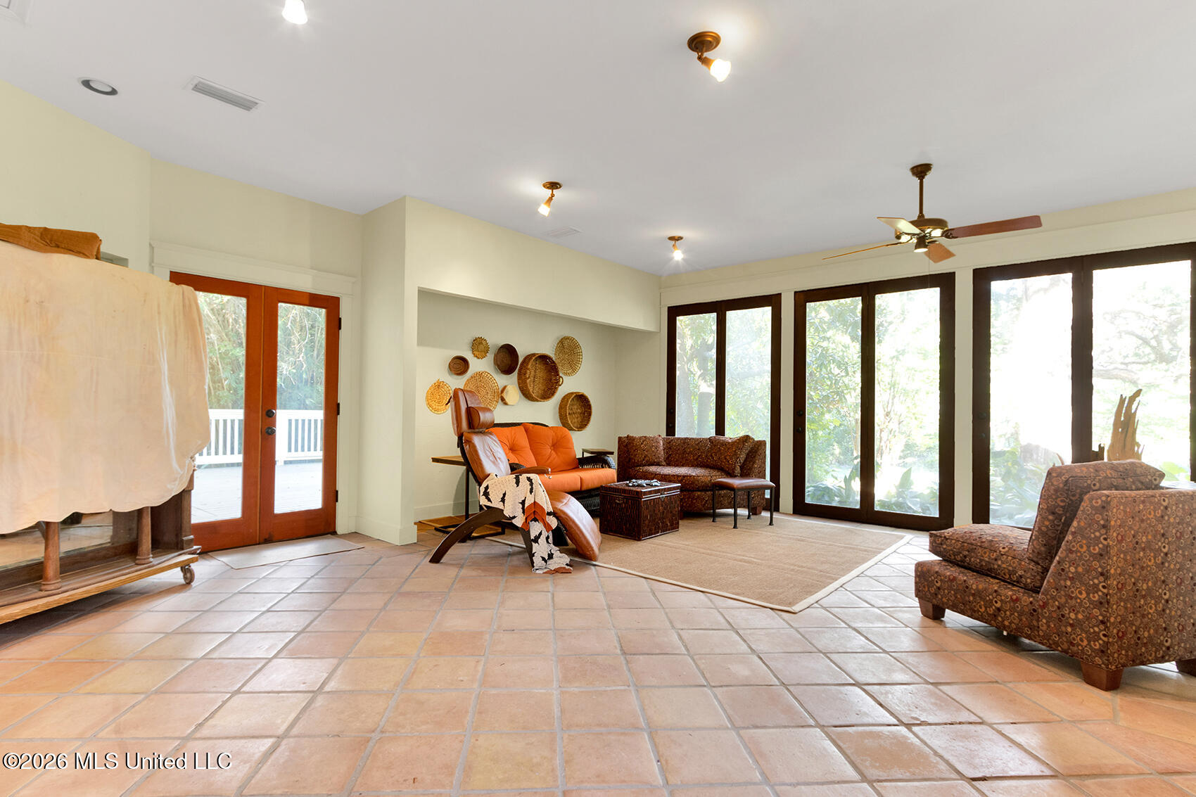 414 General Pershing Avenue Property Photo 24