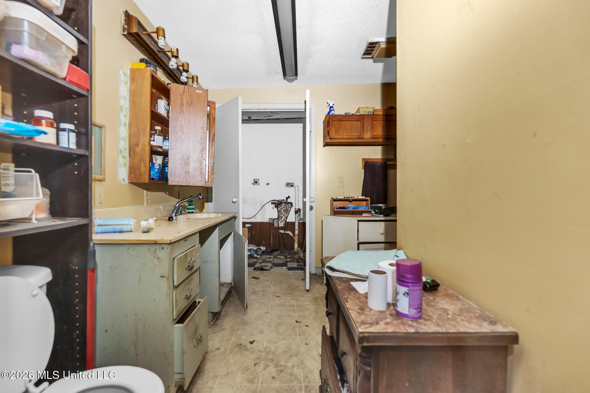 5503 Dummyline Road Property Photo 11