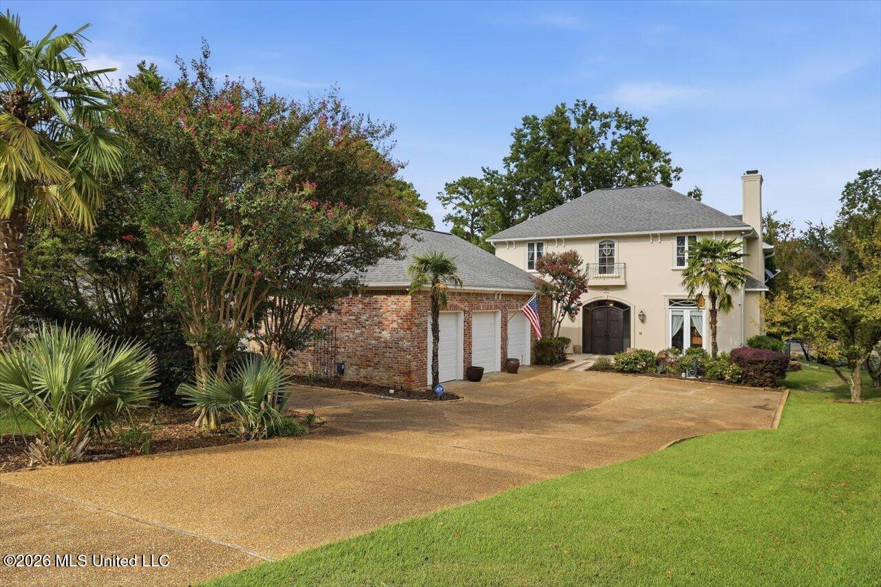 153 Overlook Pointe Drive Property Photo 1
