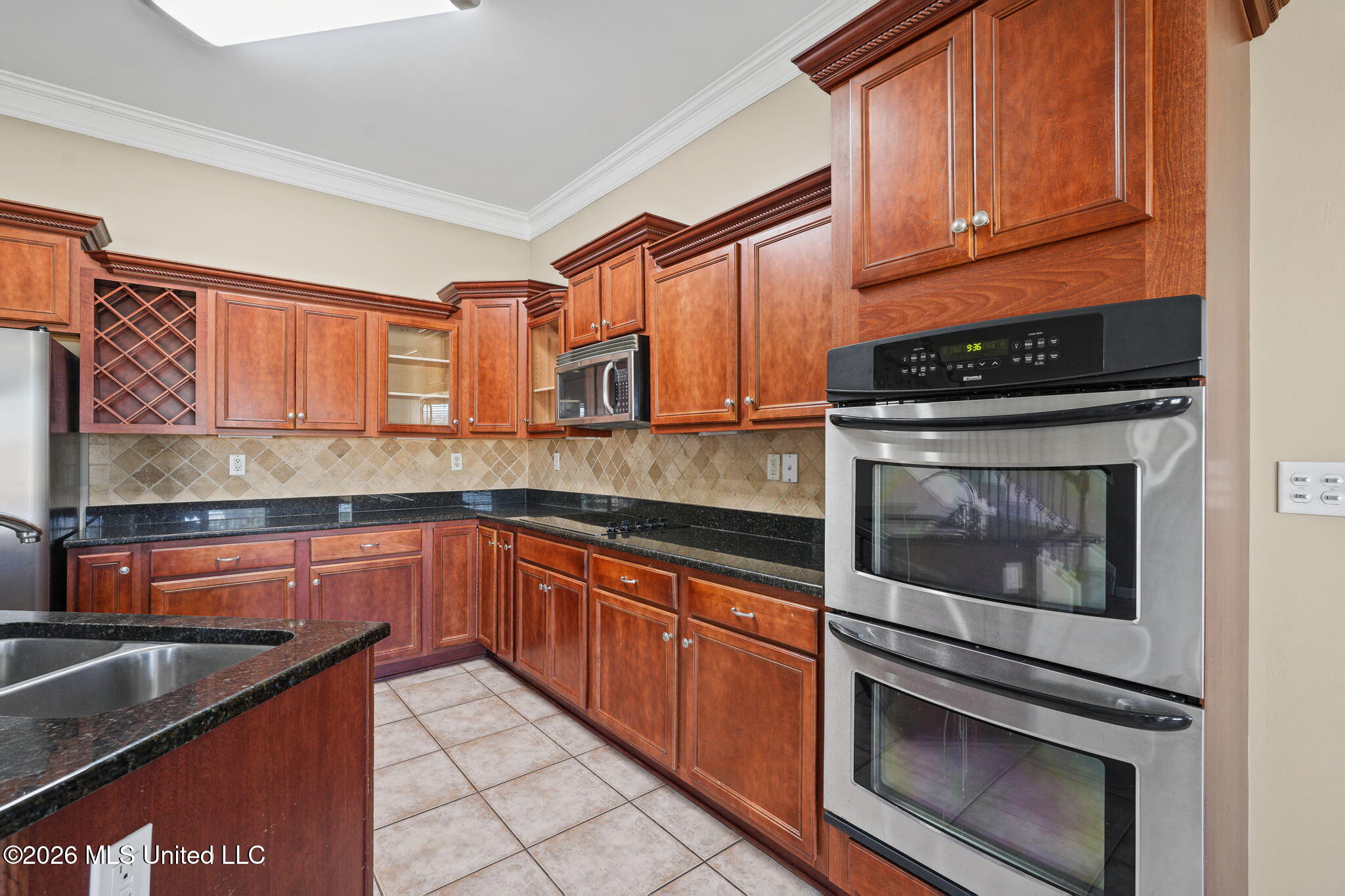 5565 Savannah Parkway Property Photo 4