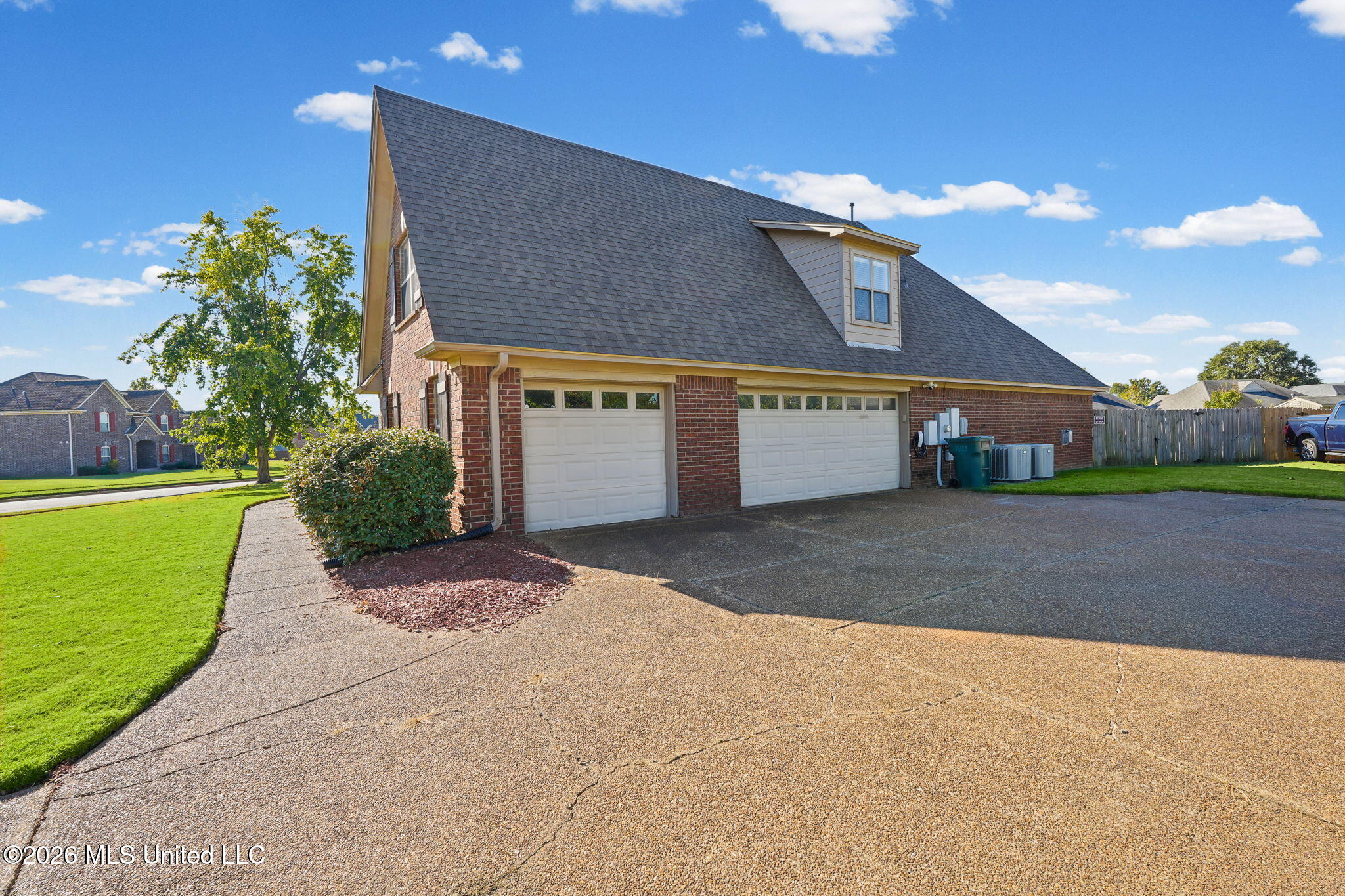 5565 Savannah Parkway Property Photo 7