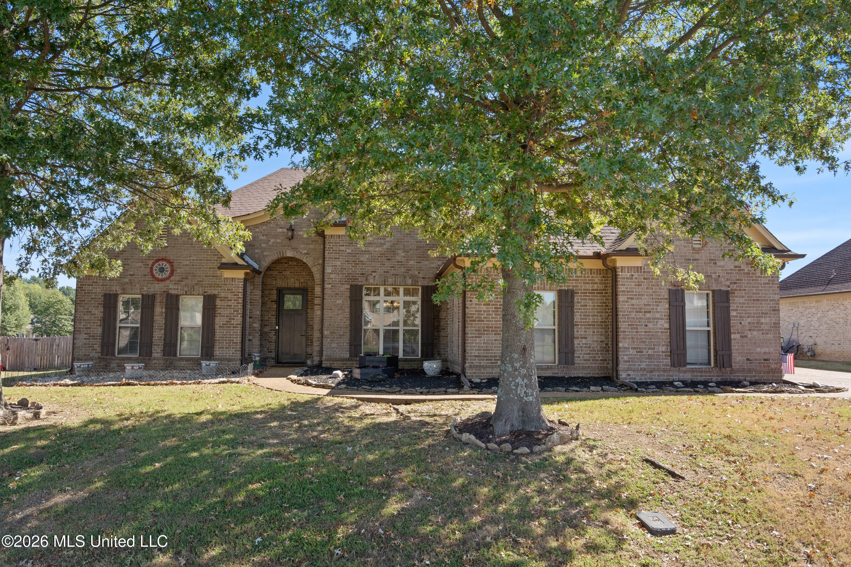 8186 Heatherstone Drive Property Photo 1