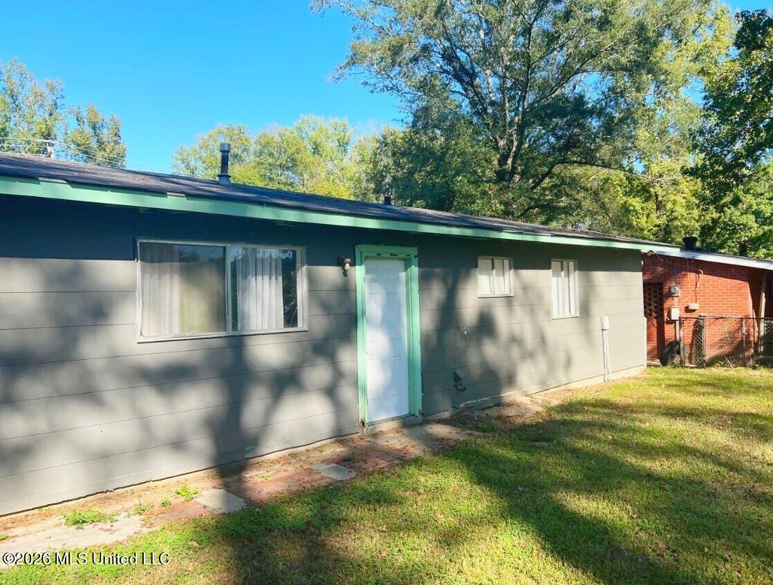 3323 Longwood Drive Property Photo 10