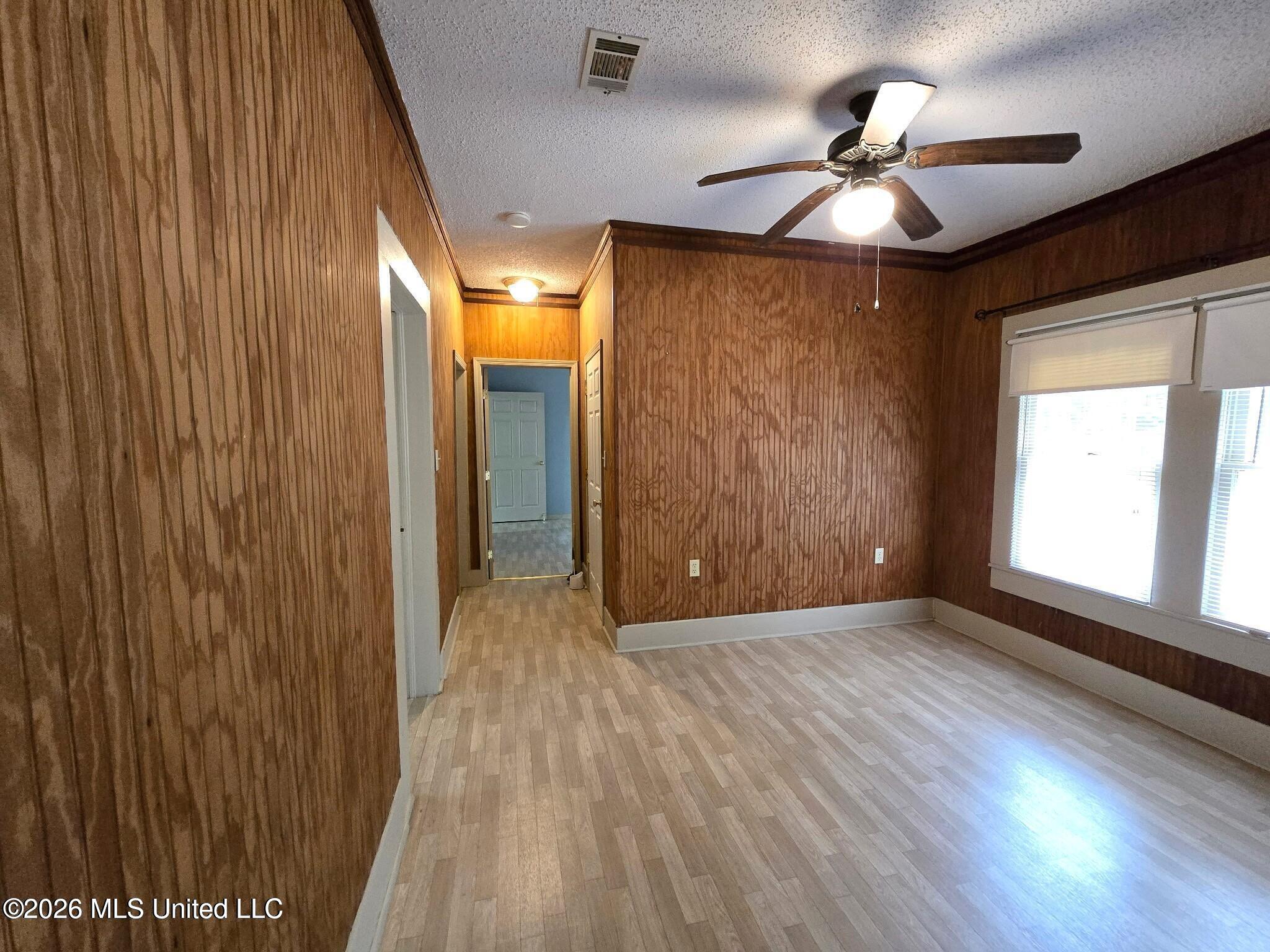 507 W Magnolia Street Property Photo 10