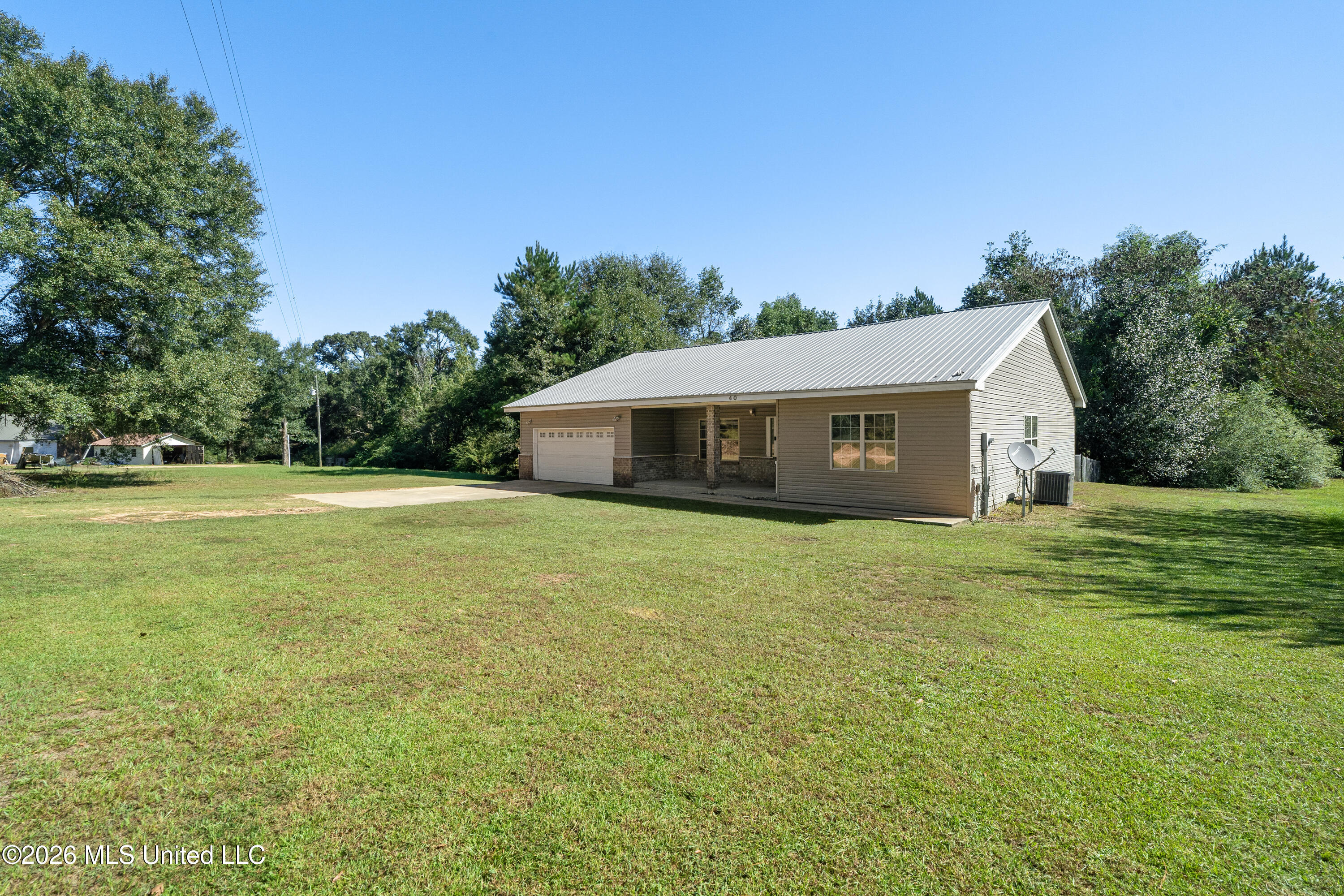 40 Glenn West Drive Property Photo 5