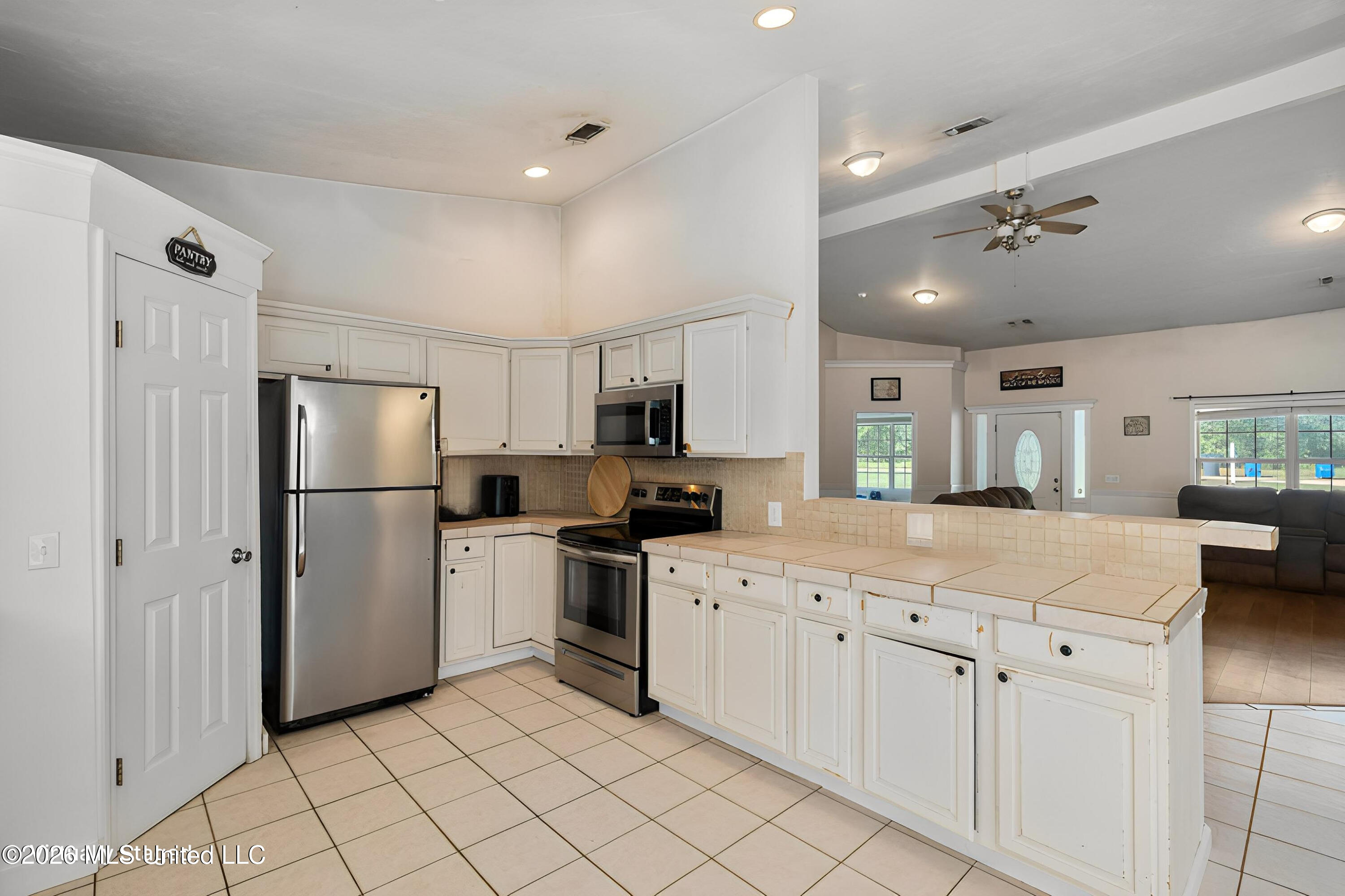 40 Glenn West Drive Property Photo 14