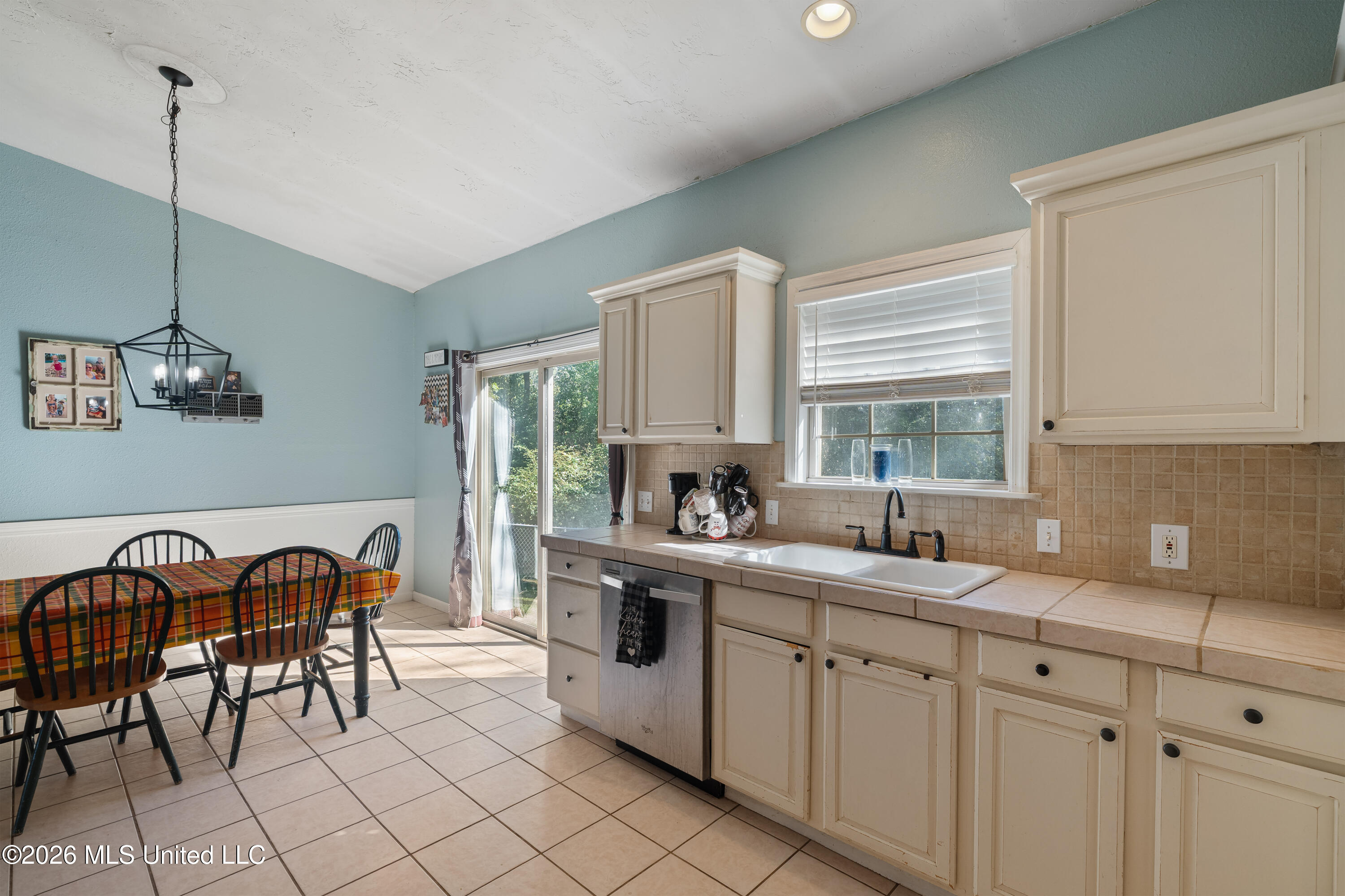 40 Glenn West Drive Property Photo 15
