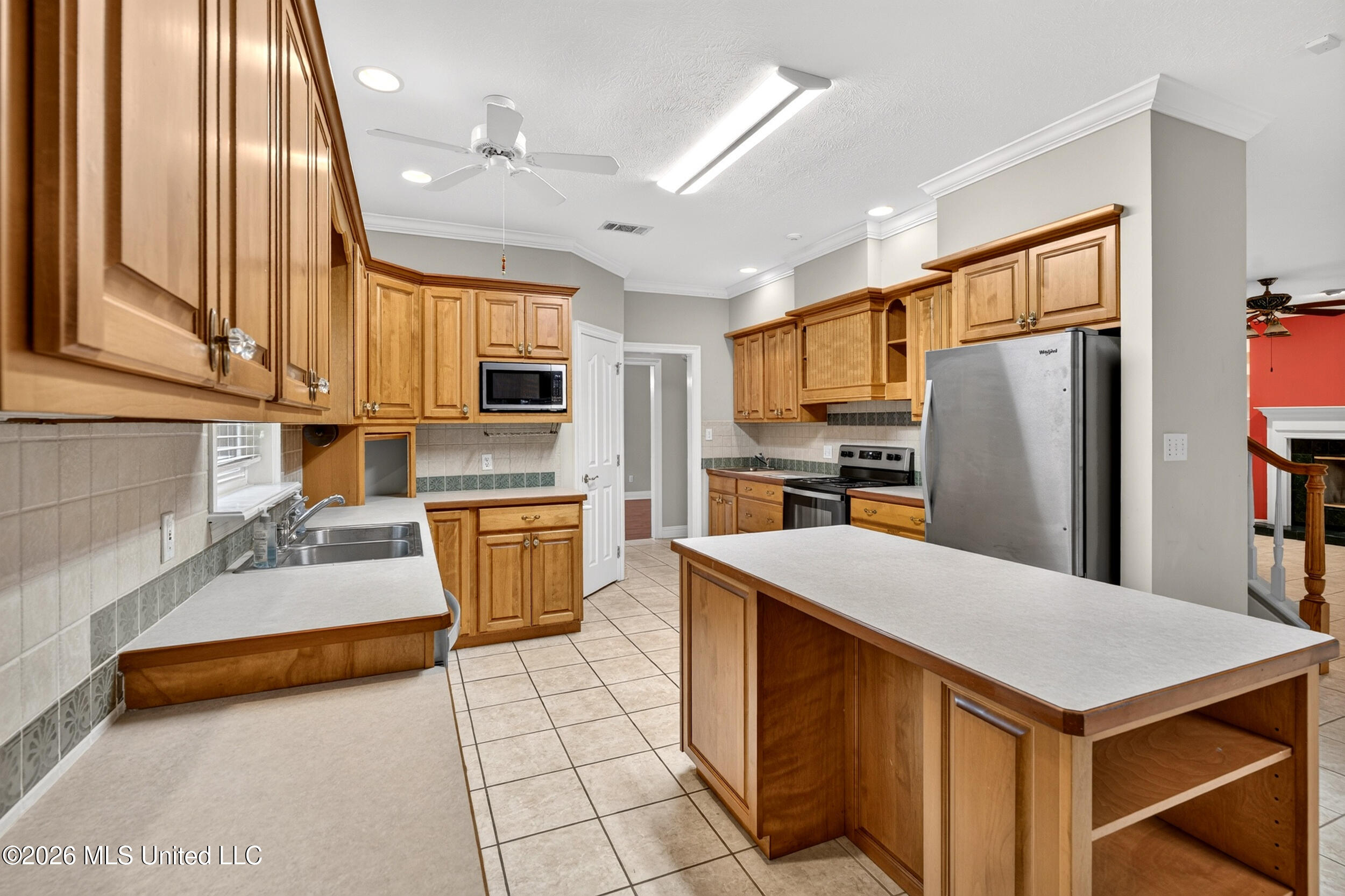128 N Hill Drive Property Photo 14