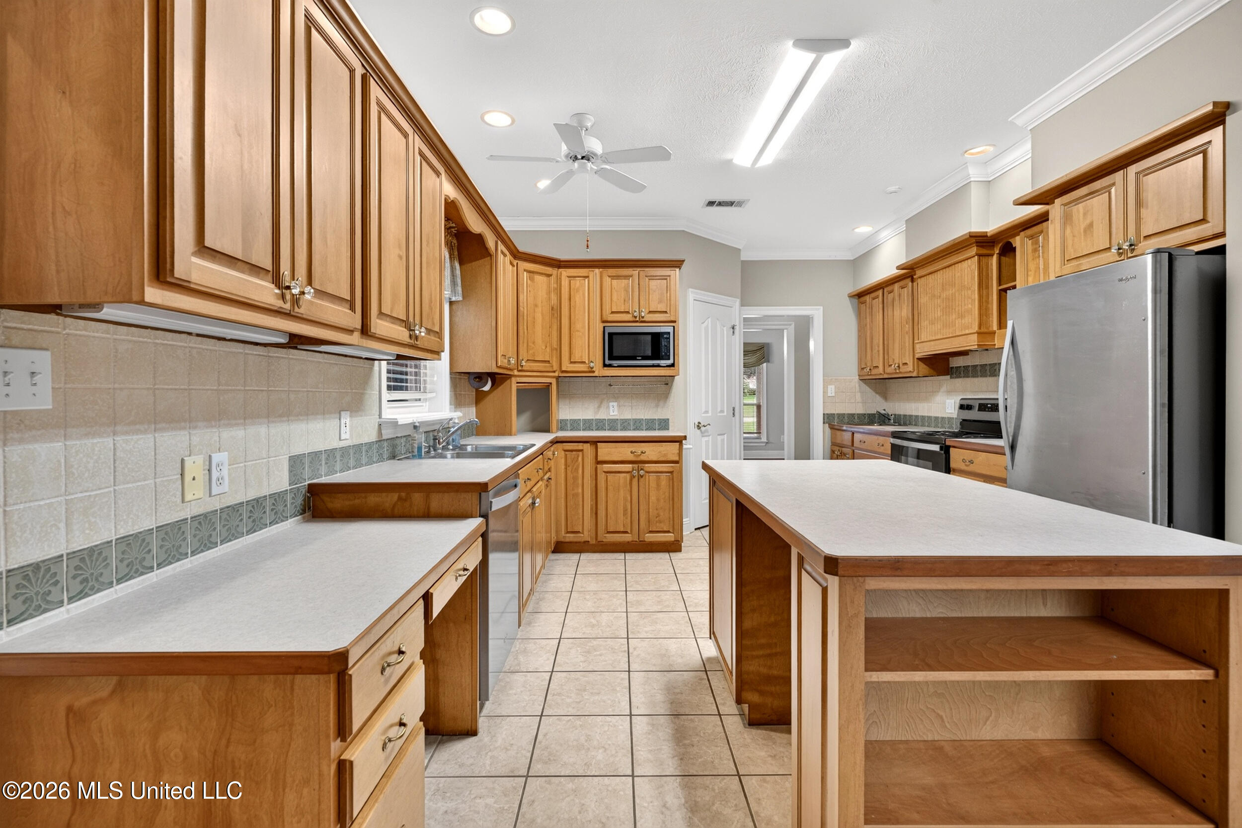 128 N Hill Drive Property Photo 15