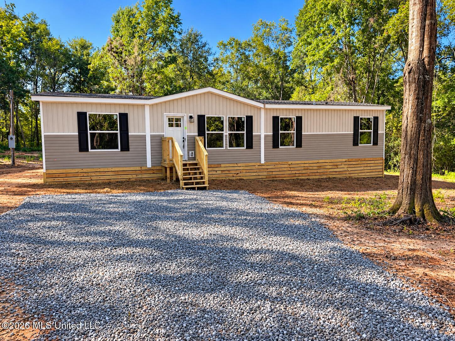 131 Pin Oak Drive Property Photo 1