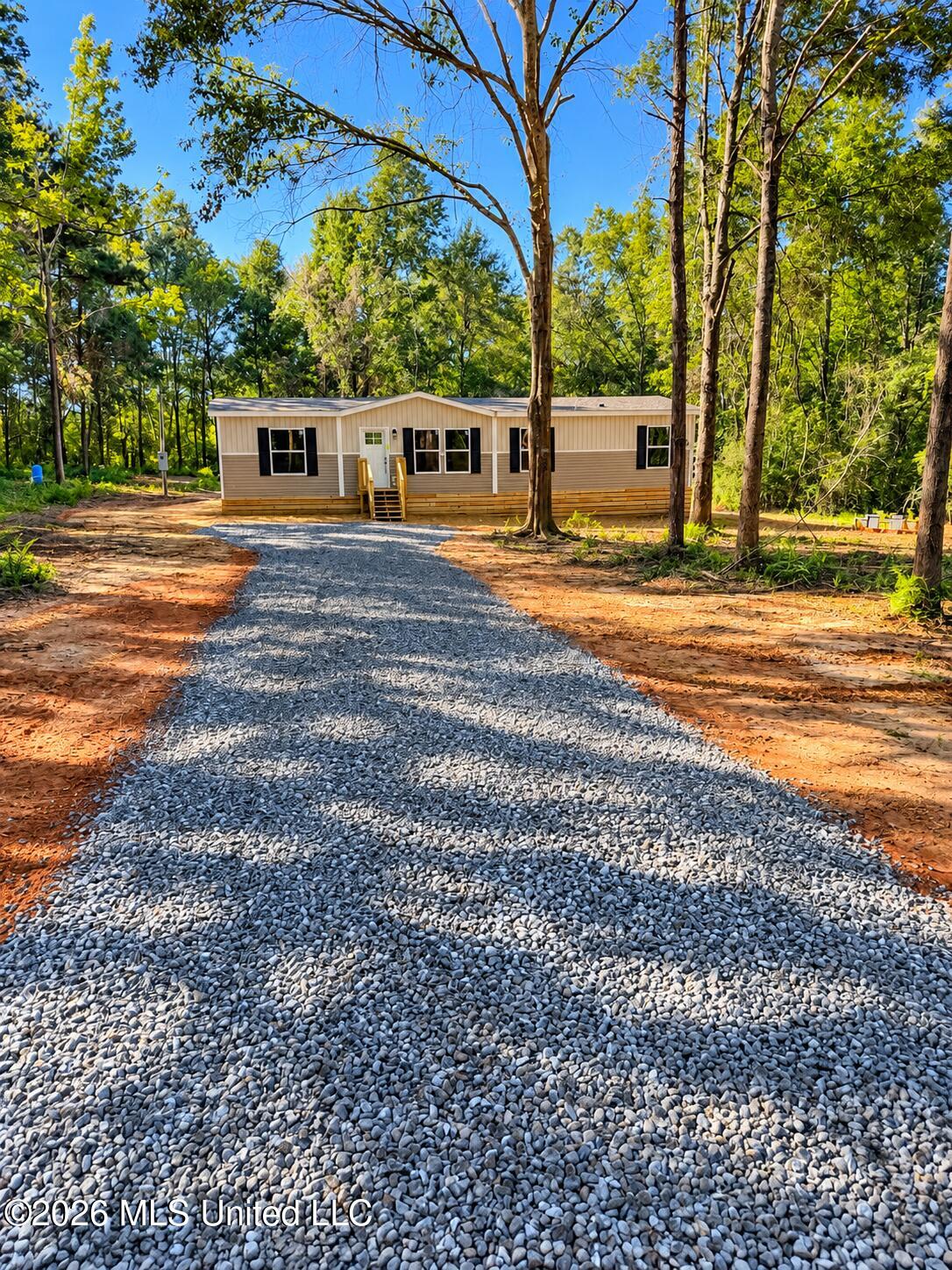 131 Pin Oak Drive Property Photo 2
