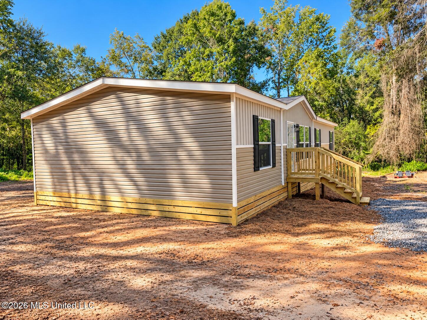 131 Pin Oak Drive Property Photo 3