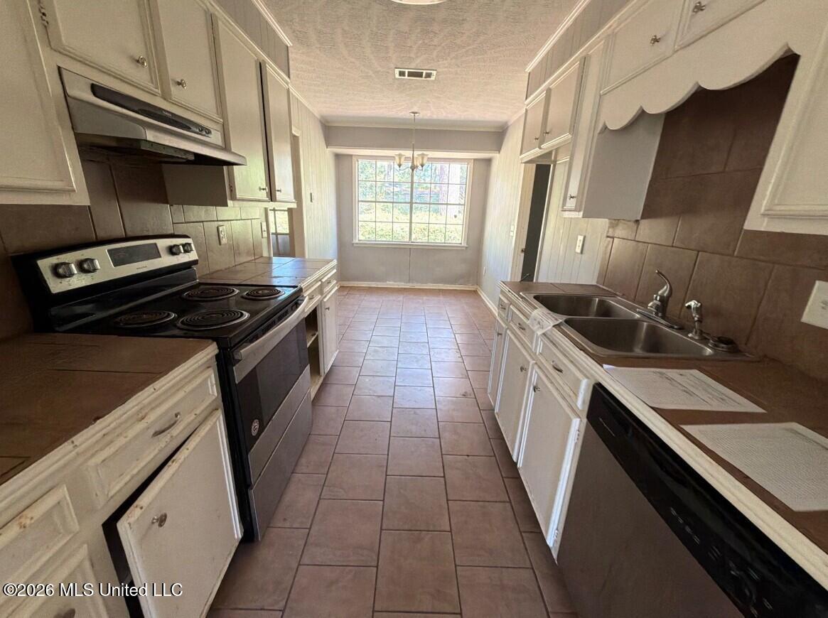4748 Old Poplar Road Property Photo 2