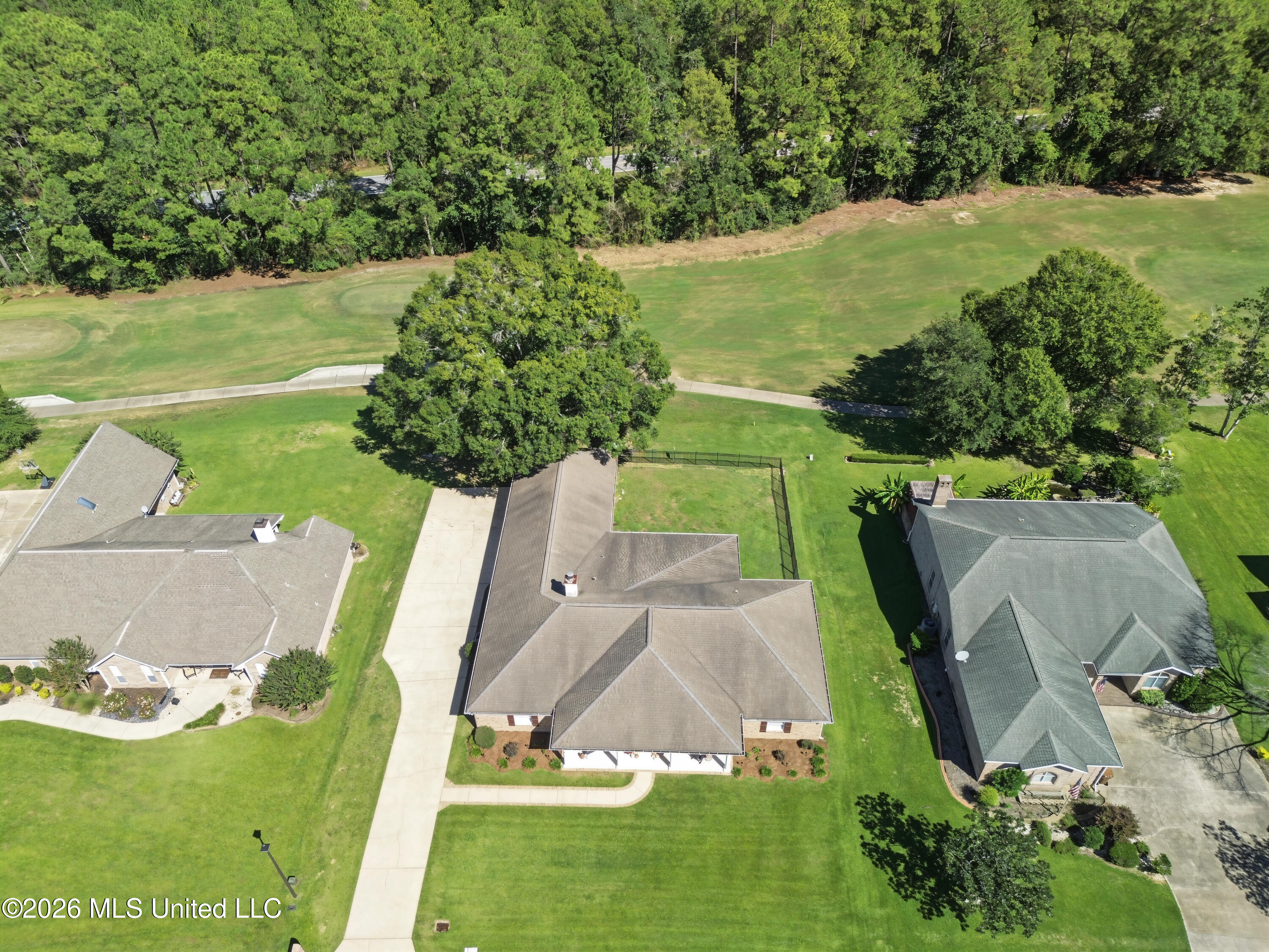 12480 Highland Drive Property Photo 2