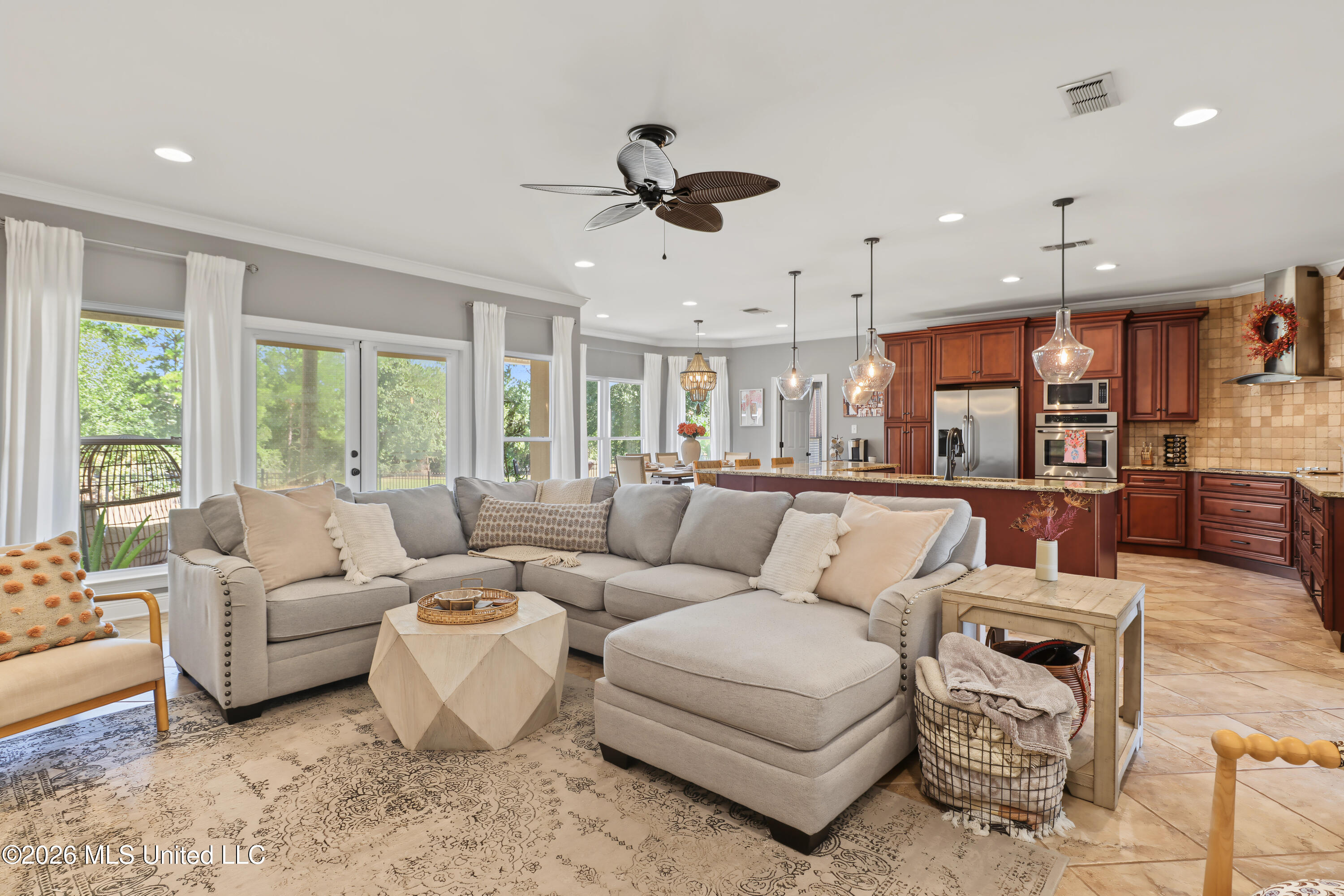 12480 Highland Drive Property Photo 4