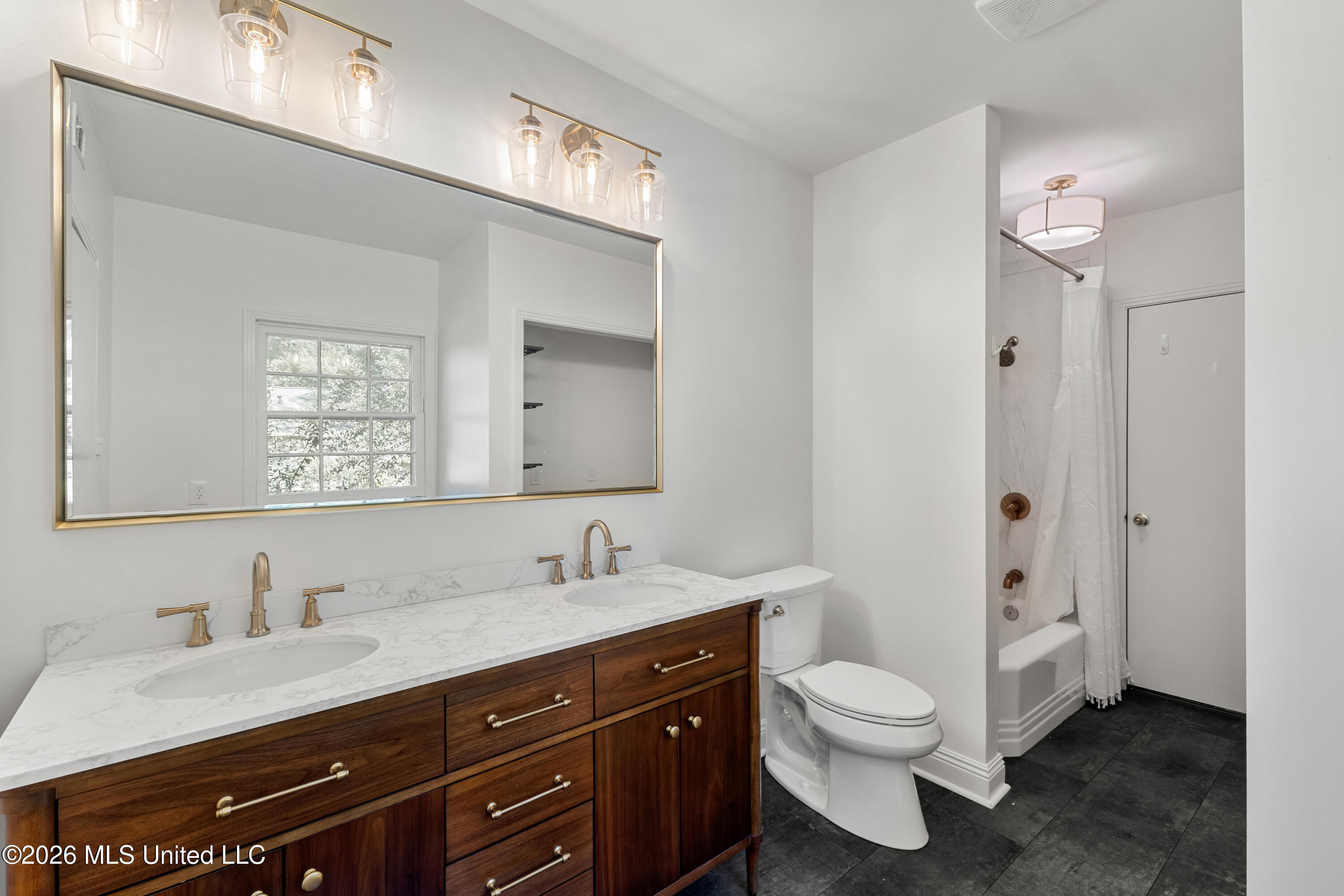 125 S 12th Avenue Property Photo 28