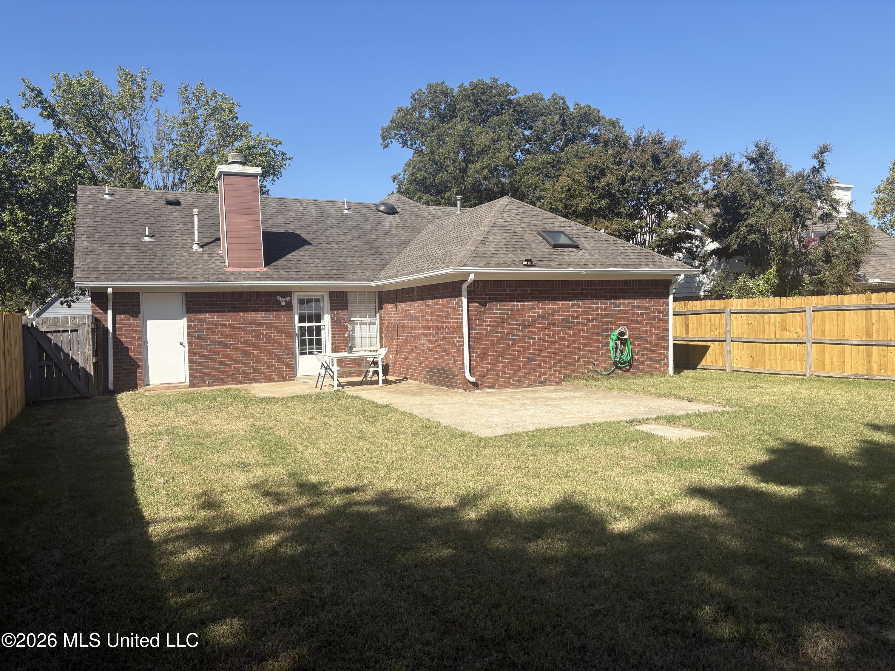 7056 Tudor Lane Property Photo 2