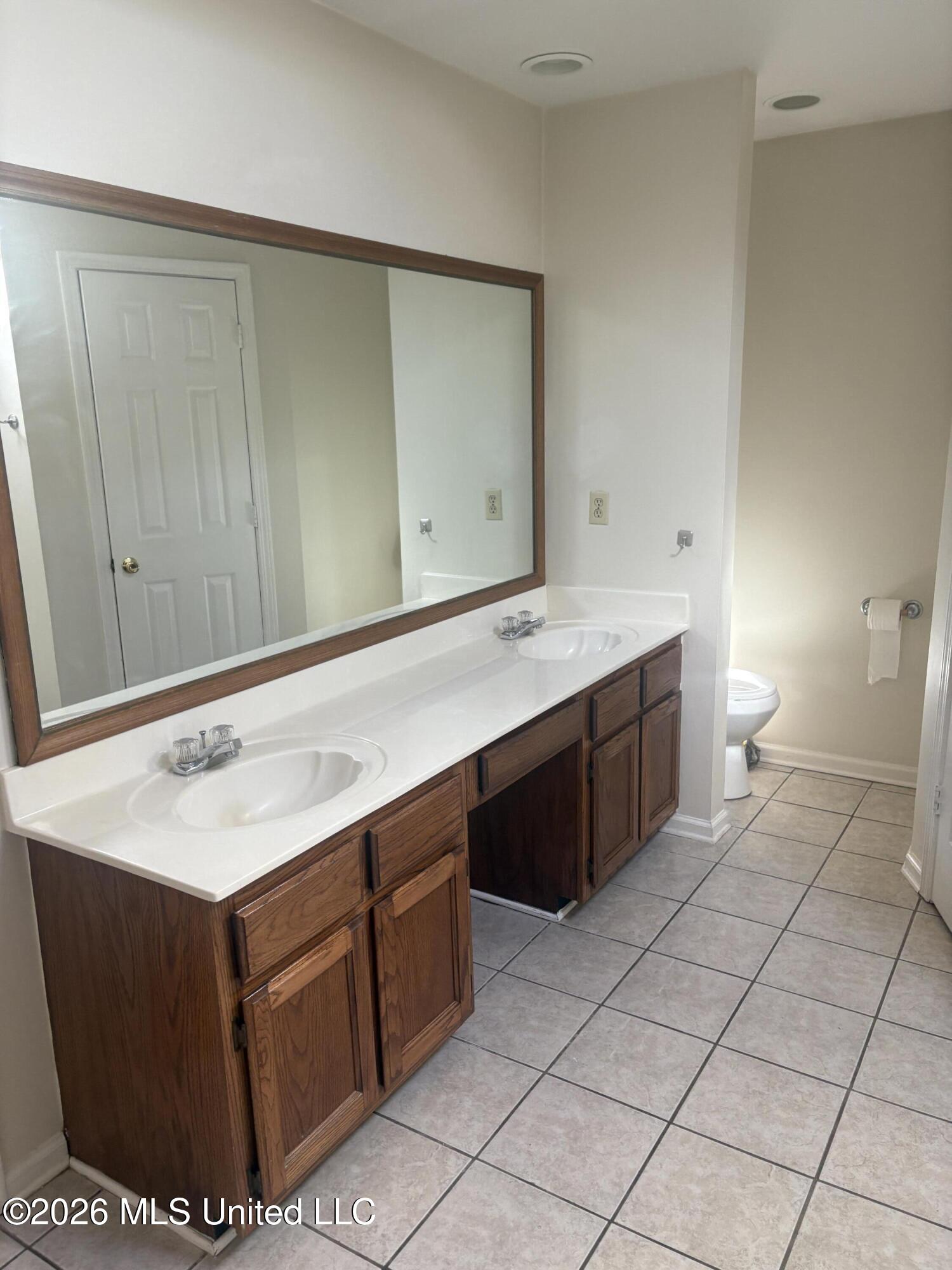 7056 Tudor Lane Property Photo 7