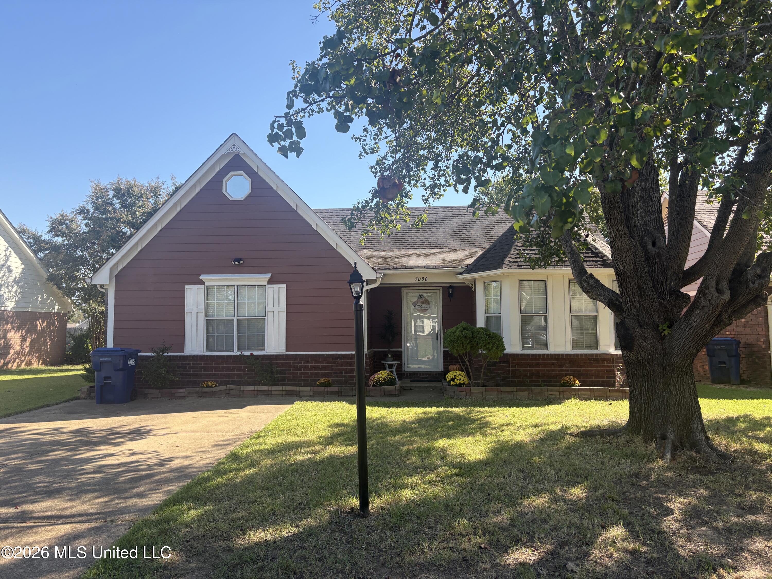7056 Tudor Lane Property Photo 11