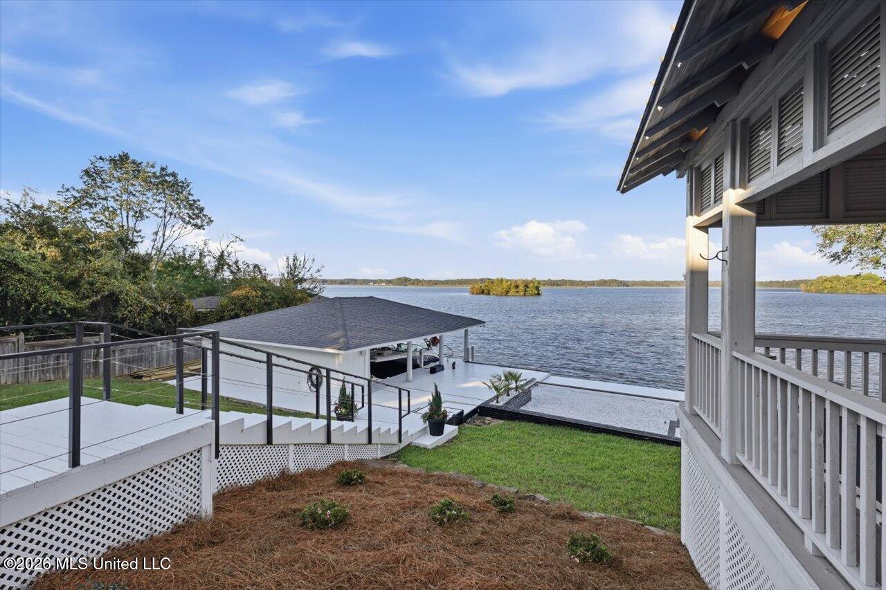 205 Audubon Point Drive Property Photo 8