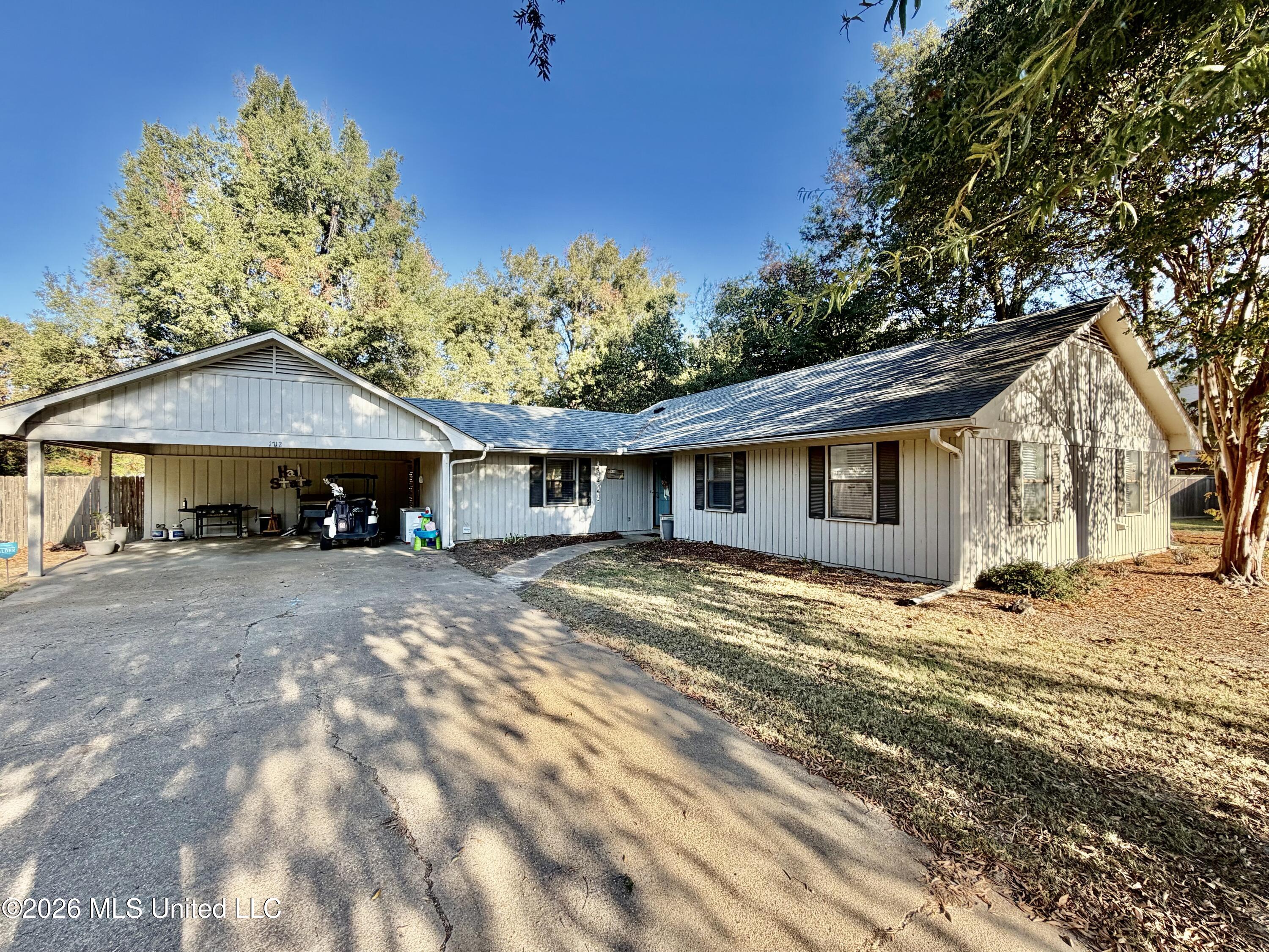 1712 Bellavista Road Property Photo 1
