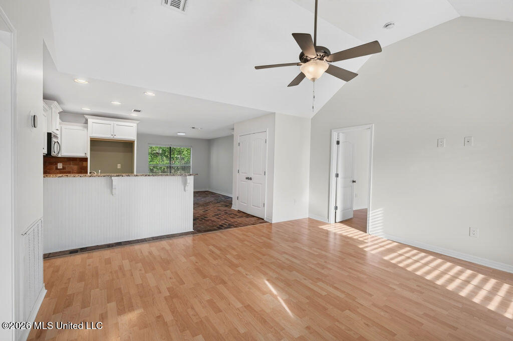 13687 Lawton Lane Property Photo 3