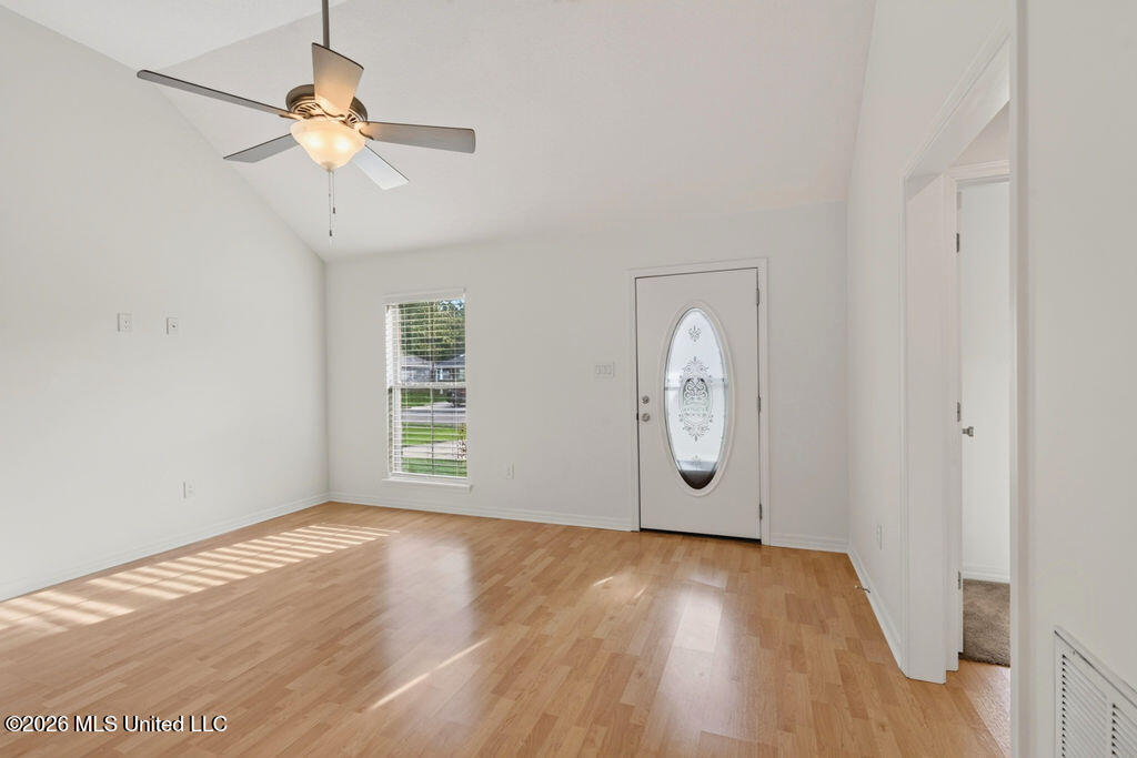 13687 Lawton Lane Property Photo 4