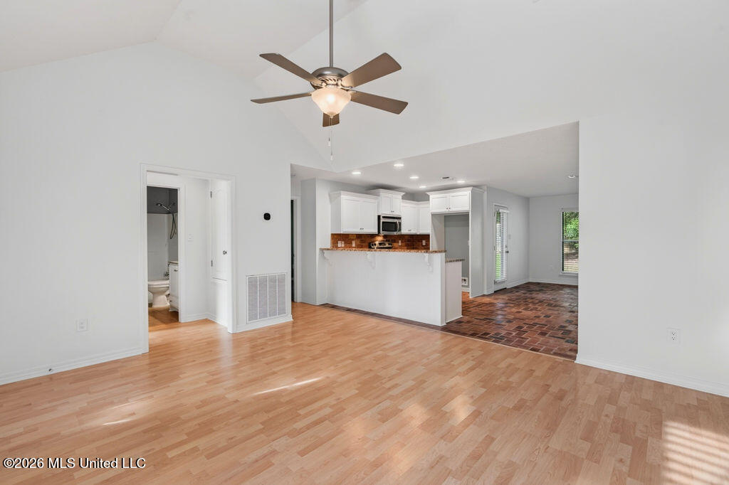 13687 Lawton Lane Property Photo 6