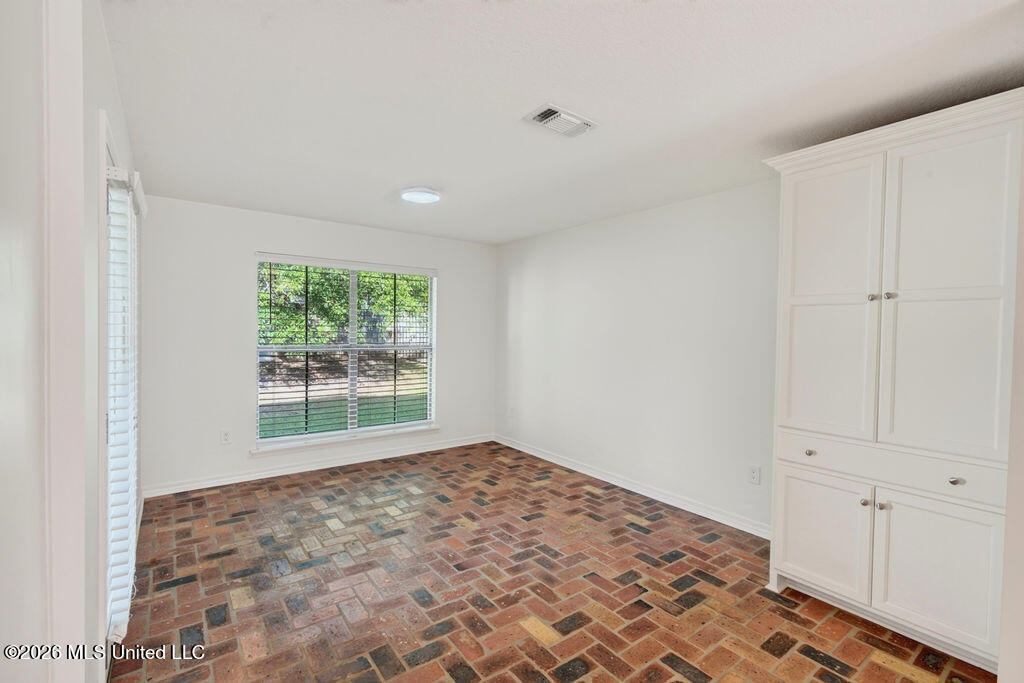 13687 Lawton Lane Property Photo 11