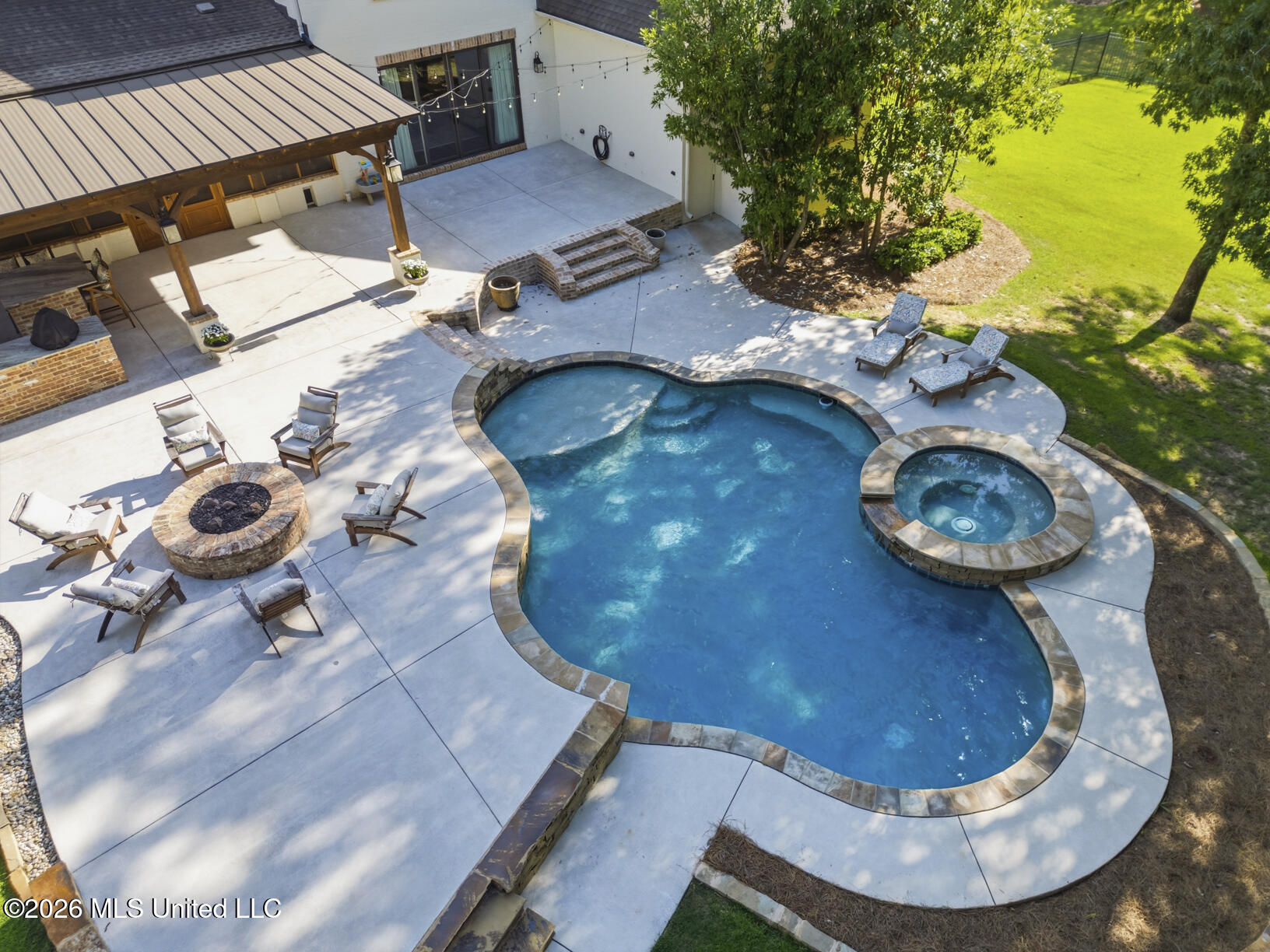 128 Langdon Drive Property Photo 3