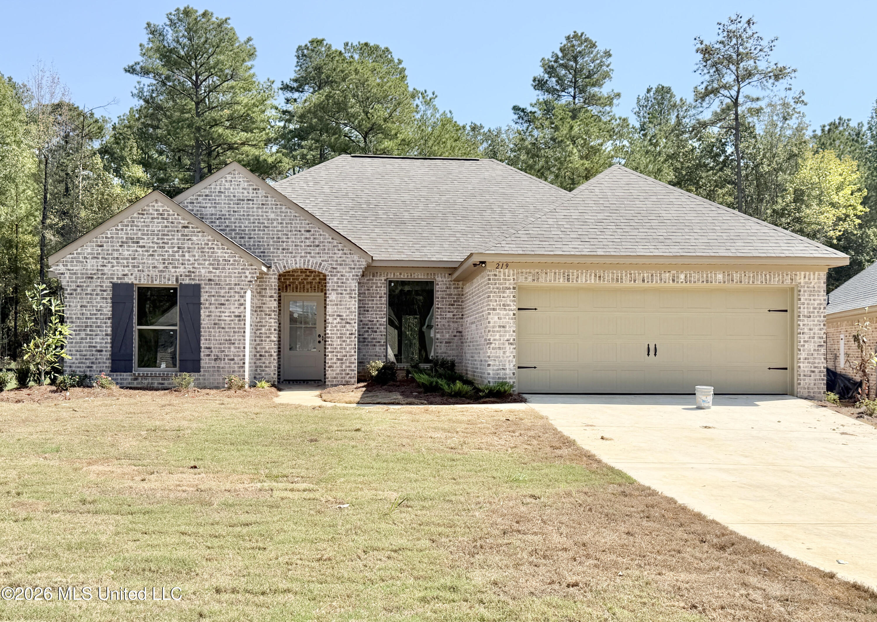 219 Anderson Oaks Drive Property Photo 1